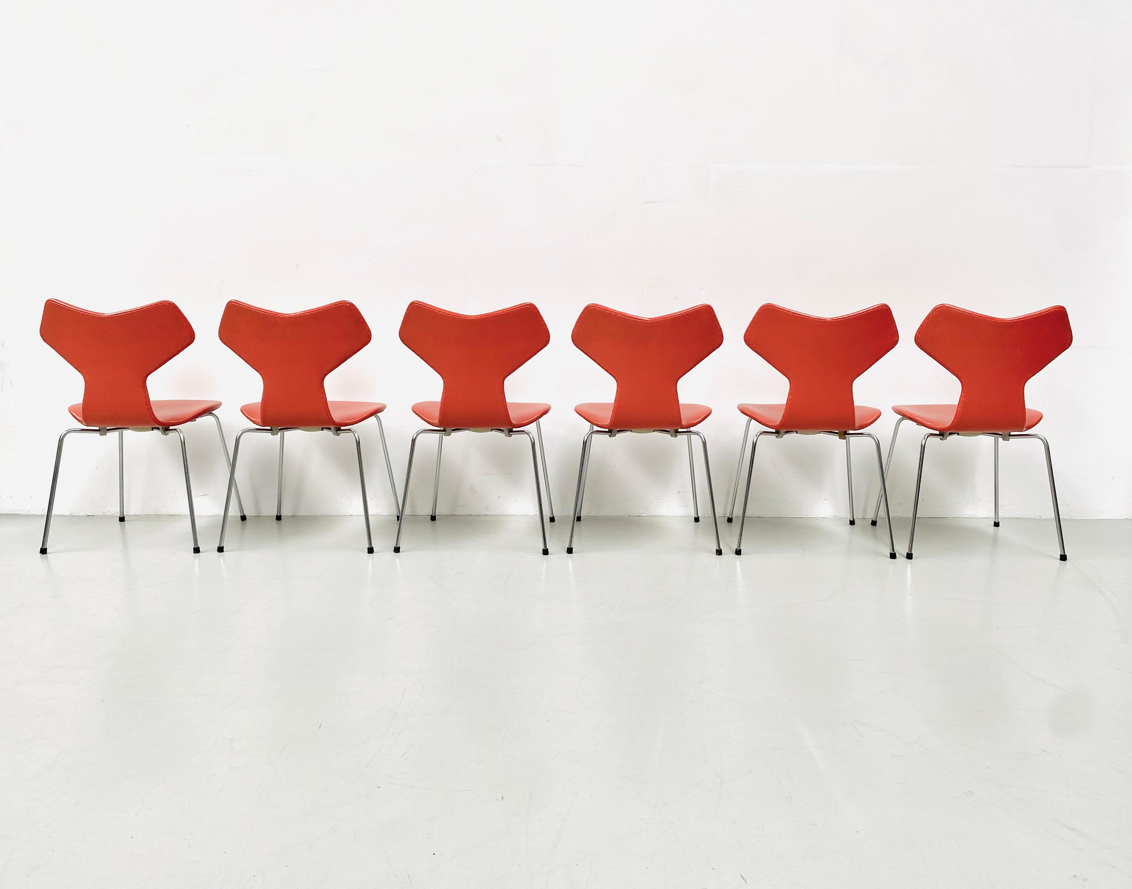 Vintage Grand Prix Chairs by Arne Jacobsen for Fritz Hansen, 1968, Set of 6 1
