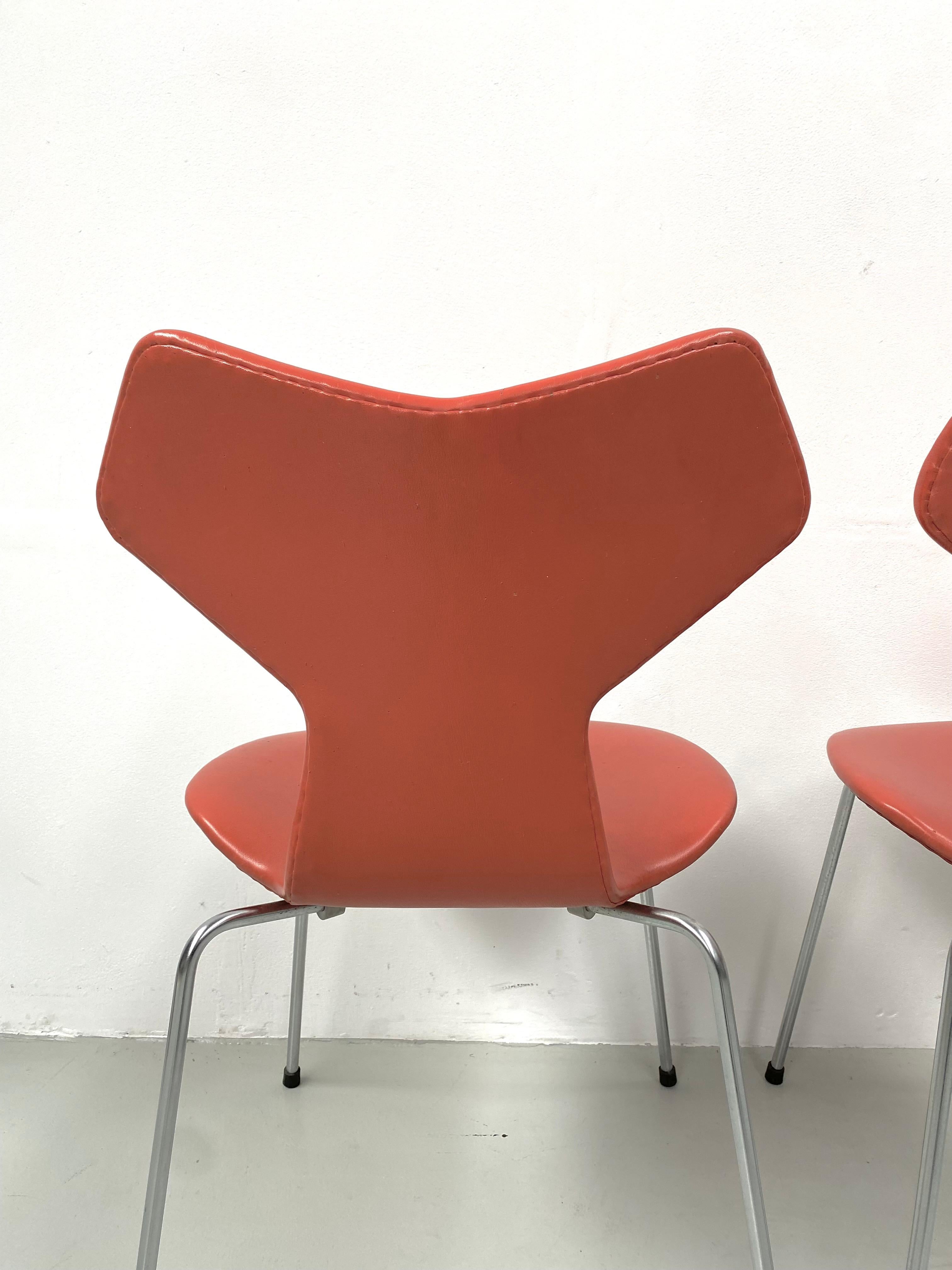 Vintage Grand Prix Chairs by Arne Jacobsen for Fritz Hansen, 1968, Set of 6 2