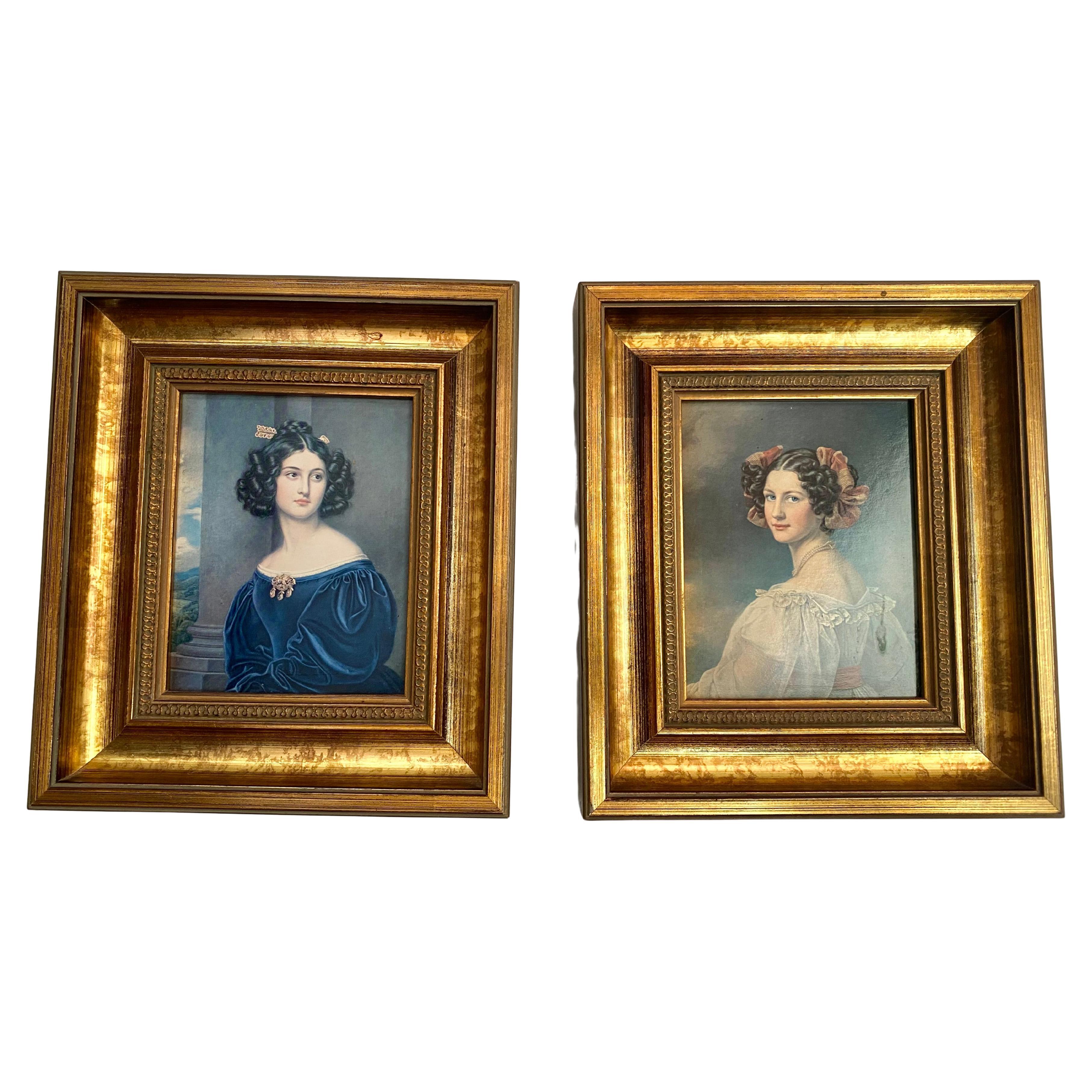 Ritratti "Grandes Dames" d'epoca, cornici dorate, eleganti decorazioni da parete, accoppiati in vendita