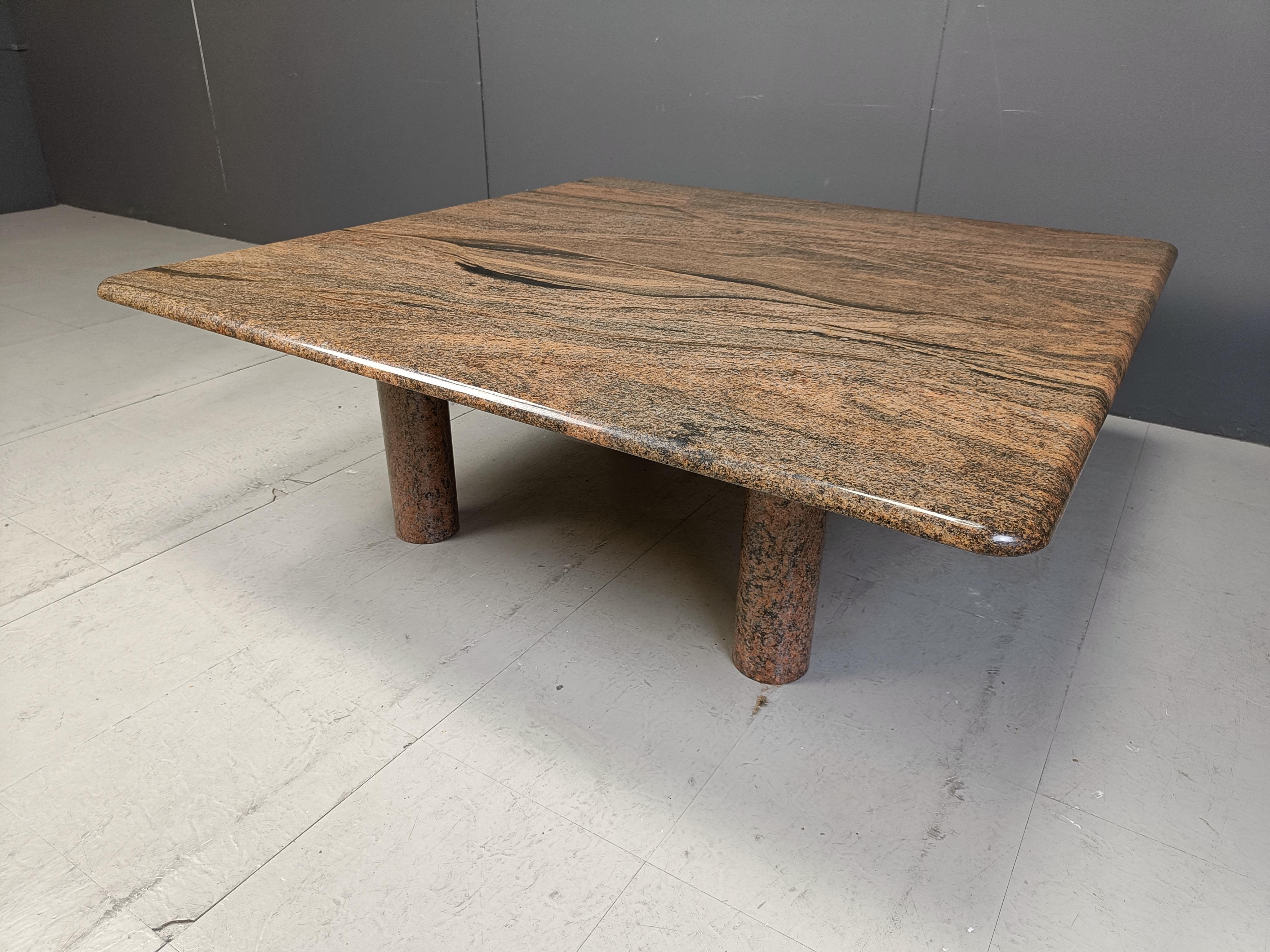 Couchtisch aus Granit, 1970er-Jahre, Vintage im Angebot 1