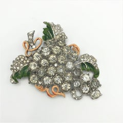 Vintage grape brooch signed Staret, enamel and rhinestone 1940 USA, Rodium