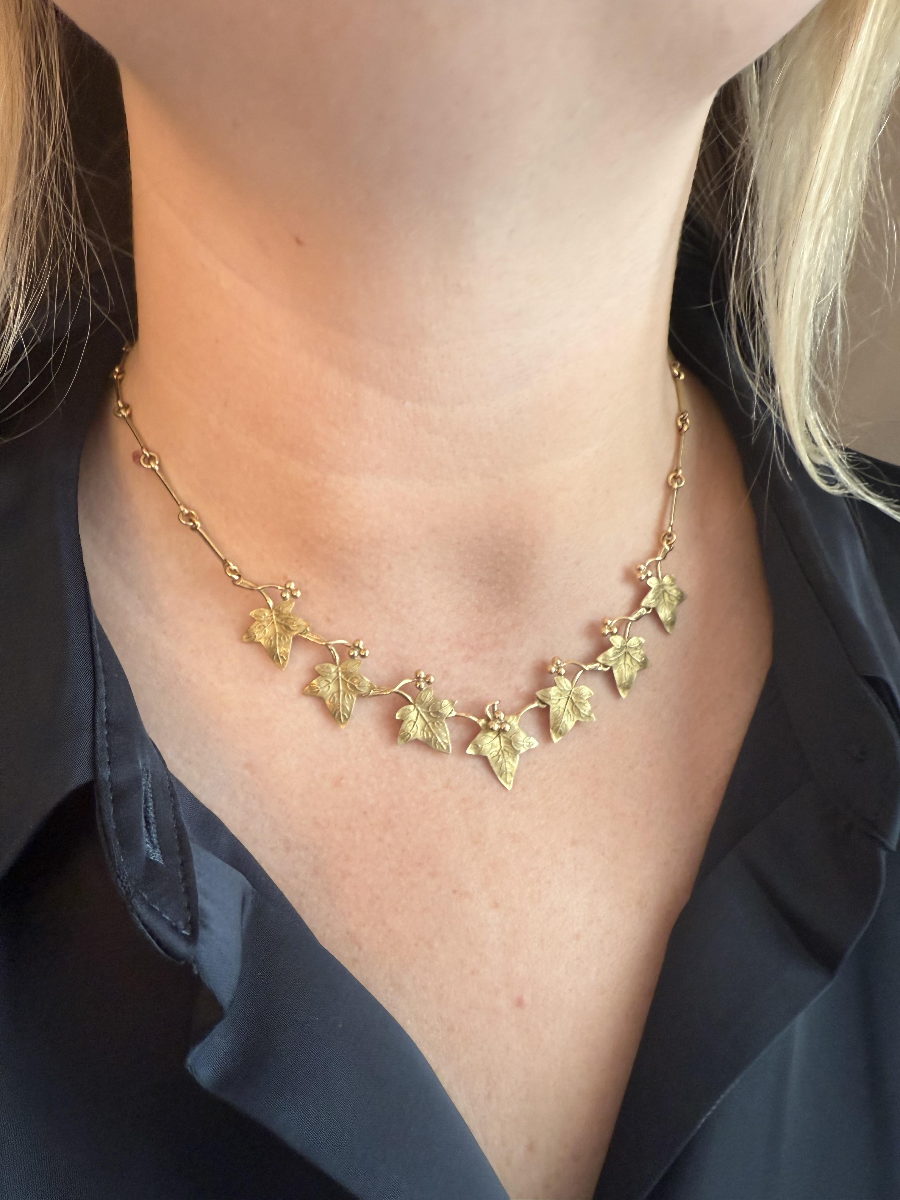 Vintage Grape Leaf Italienisch gemacht Halskette 14K Gelbgold im Zustand „Hervorragend“ im Angebot in Montgomery, AL