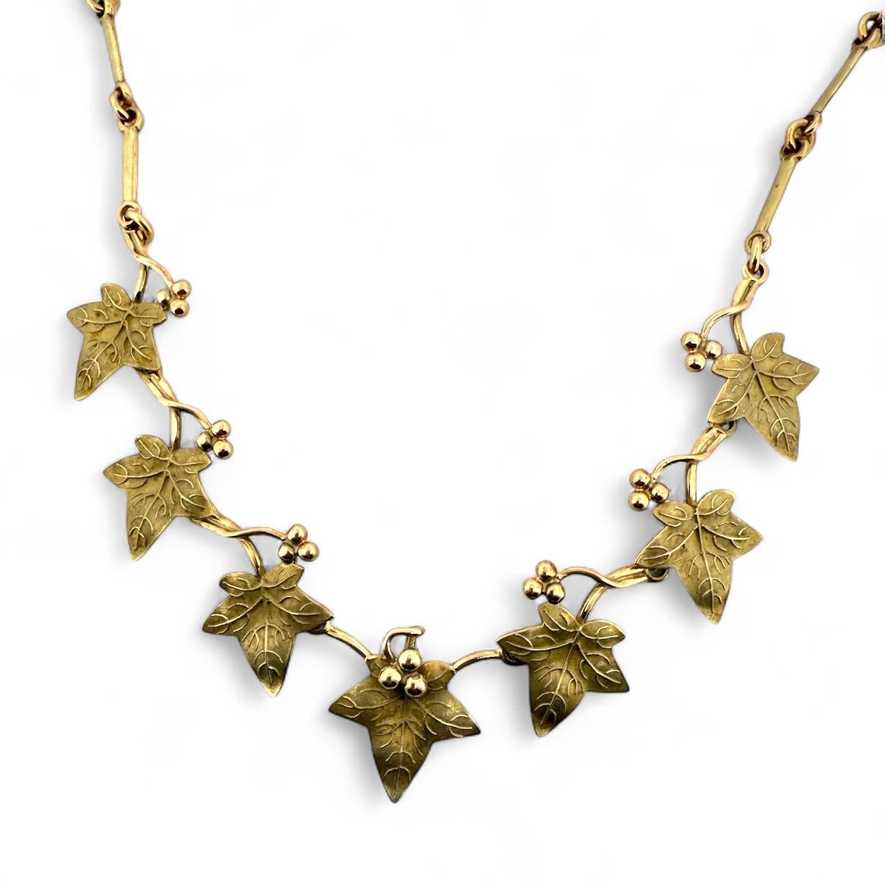 Vintage Grape Leaf Italienisch gemacht Halskette 14K Gelbgold im Angebot 2