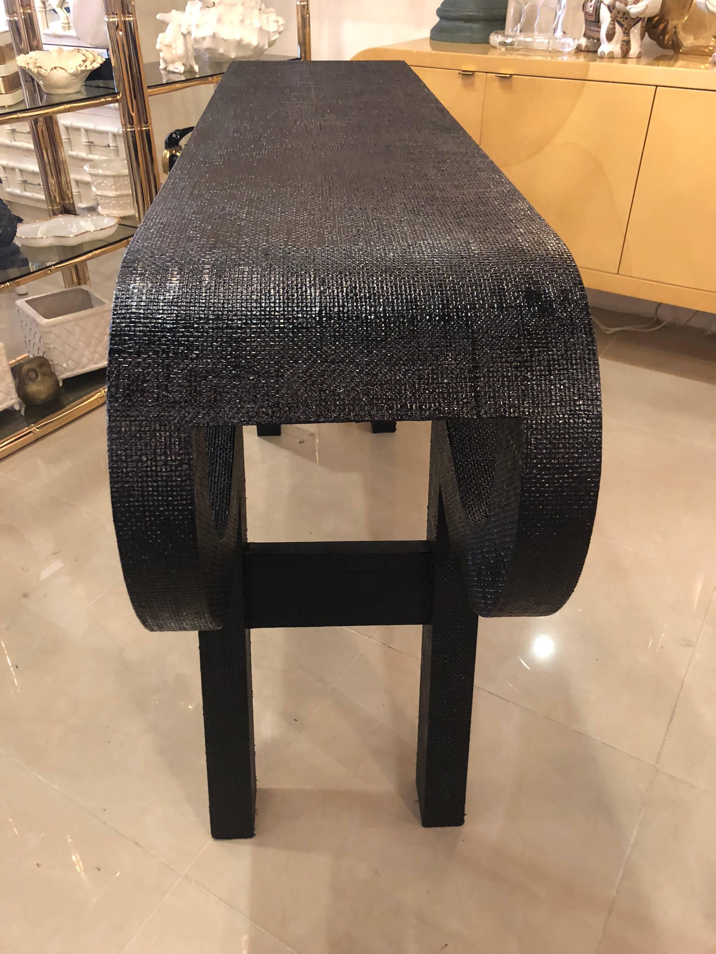 Vintage Grasscloth Lacquered Black Console Table by Alessandro for Baker In Good Condition In West Palm Beach, FL