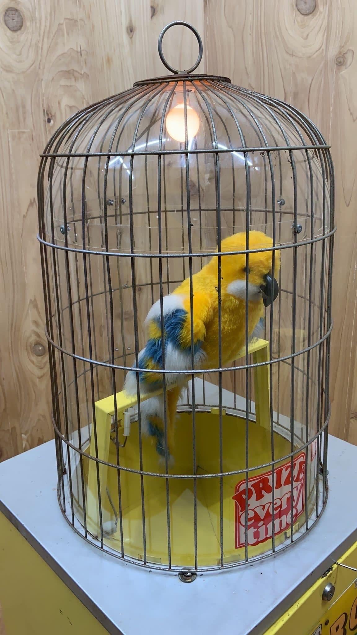 Vintage Gray Hound Loro Parlanchín Premio Cada Vez Máquina expendedora Metal en venta