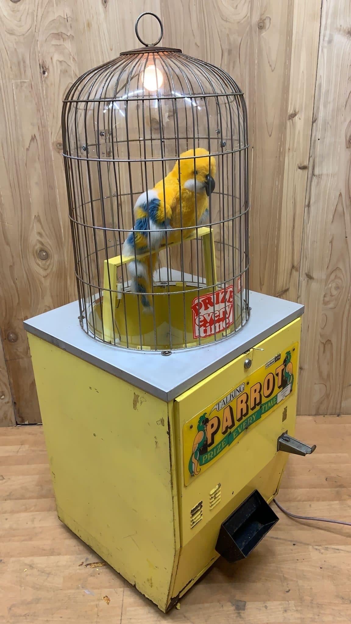 Vintage Gray Hound Loro Parlanchín Premio Cada Vez Máquina expendedora en venta 2