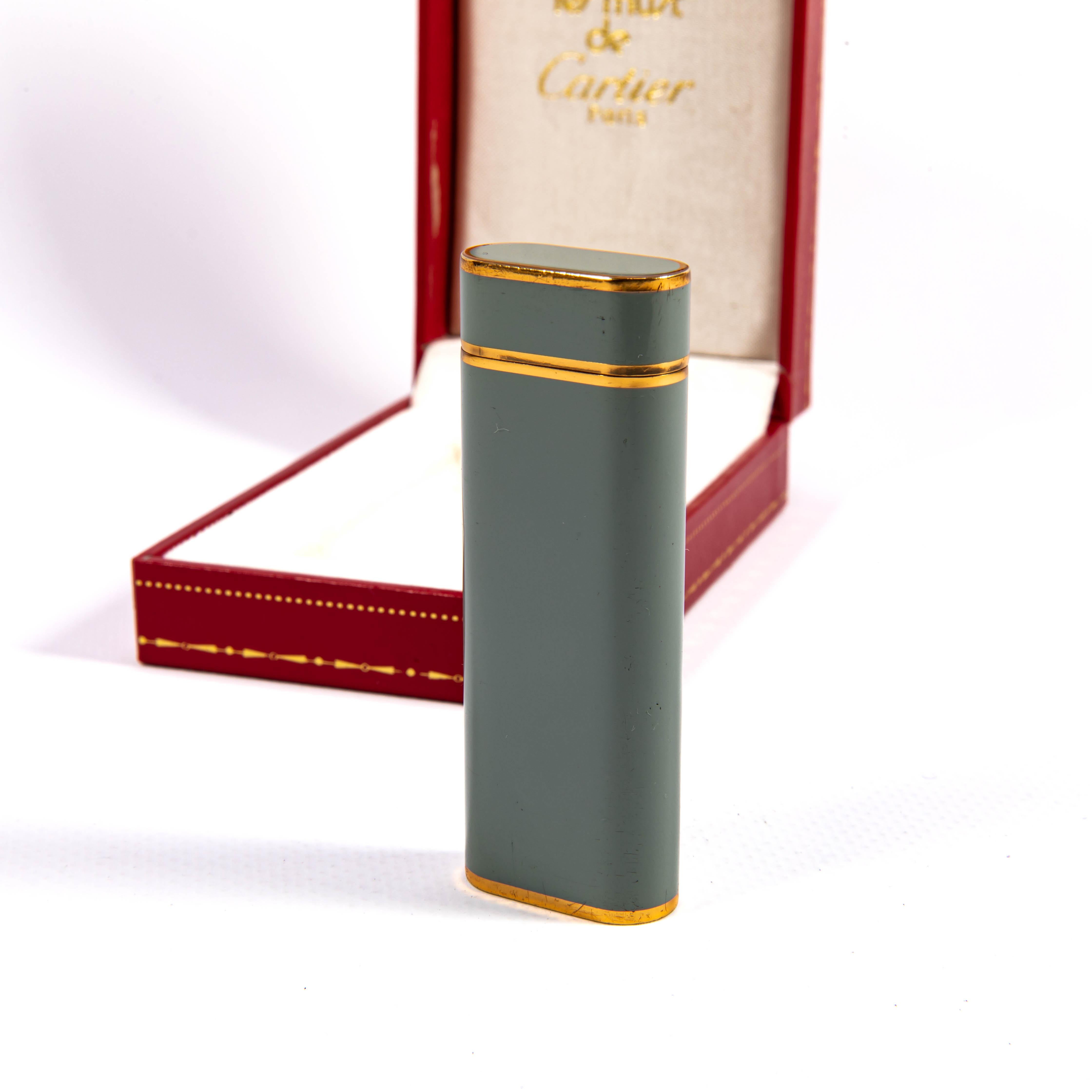 Women's or Men's Vintage Gray Lacquered Cartier Les Must Lighter in Box 1970s For Sale