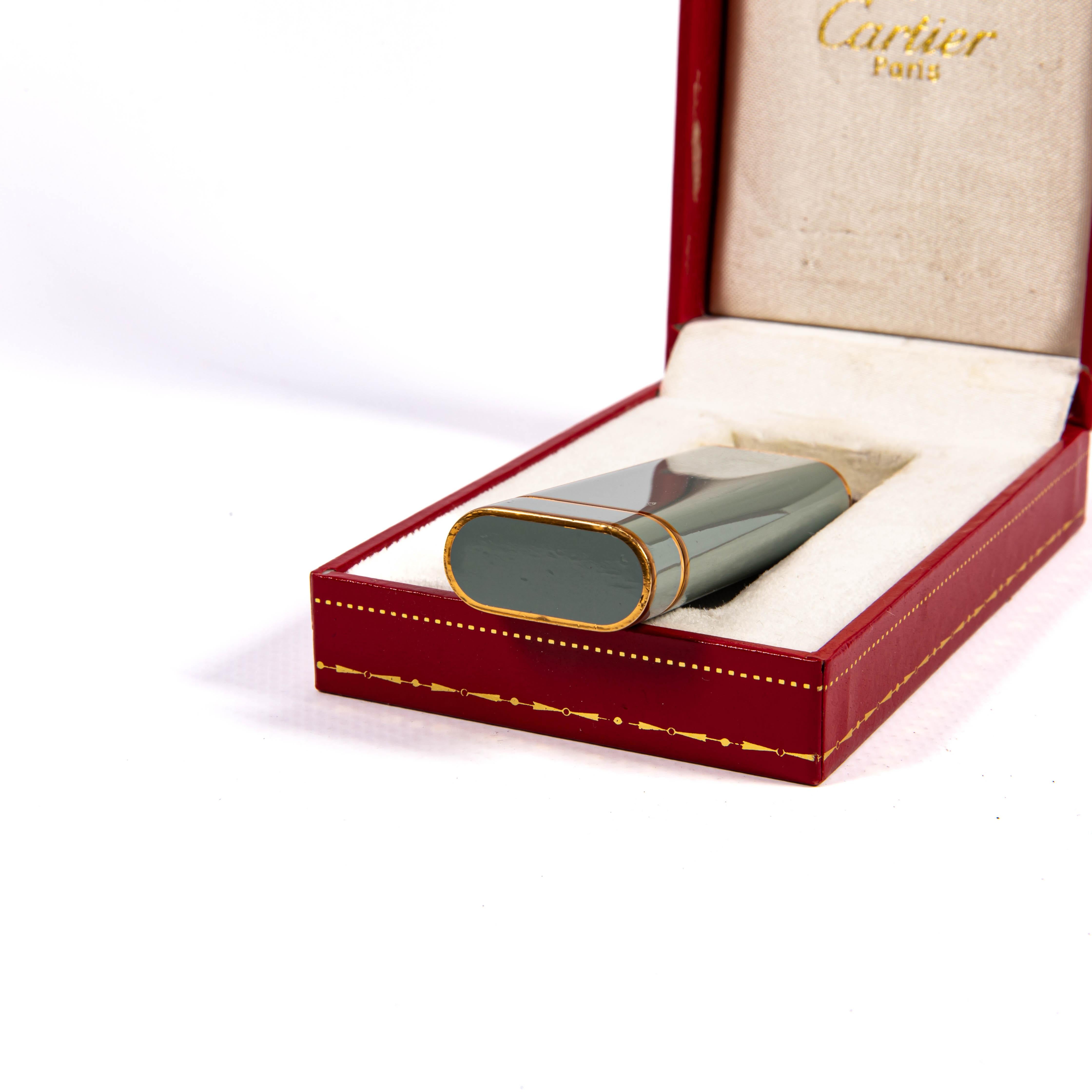 Vintage Gray Lacquered Cartier Les Must Lighter in Box 1970s For Sale 4