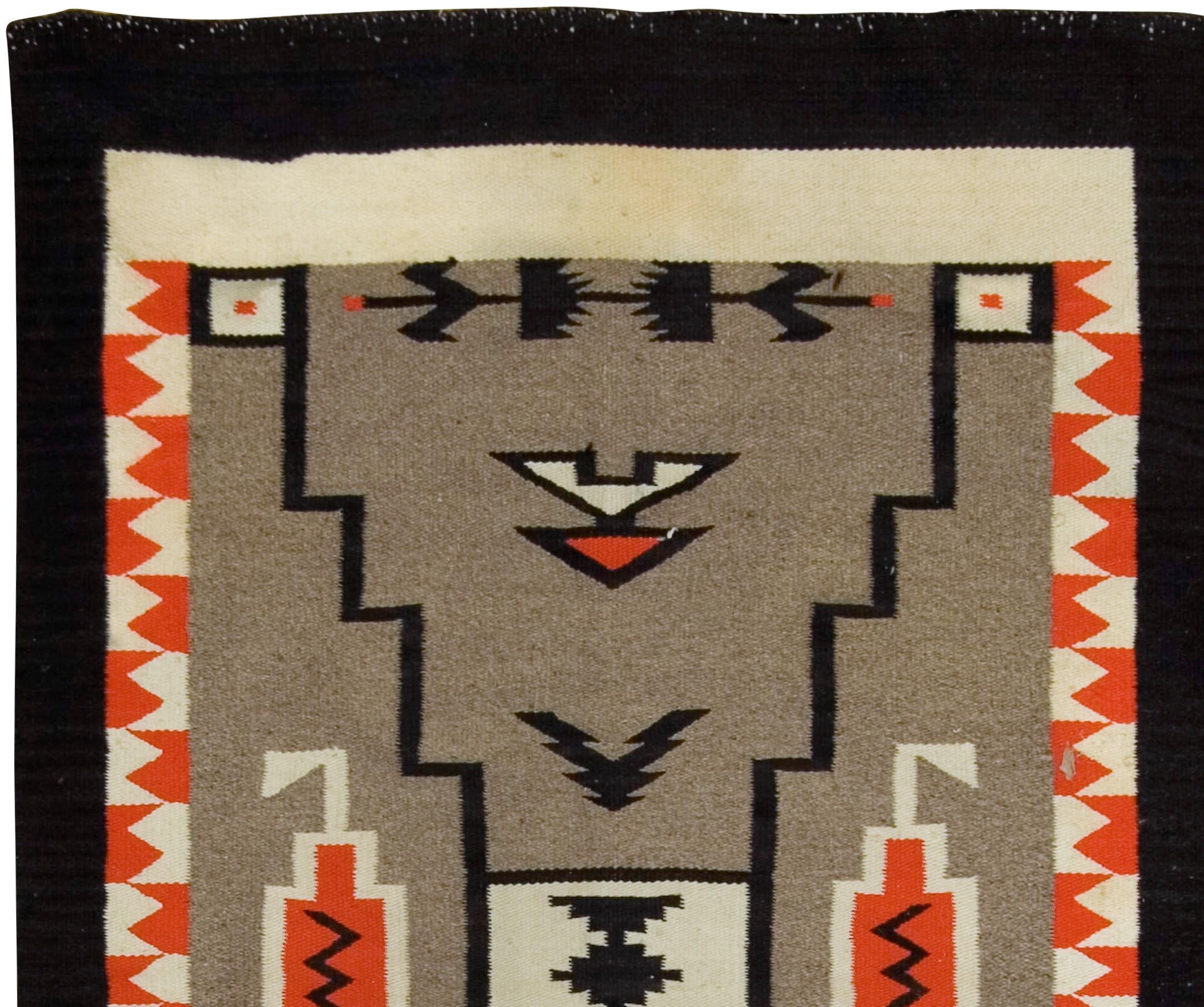 Nordamericano Tappeto grigio vintage dei nativi americani Navajo 3'9 X 5'1 in vendita