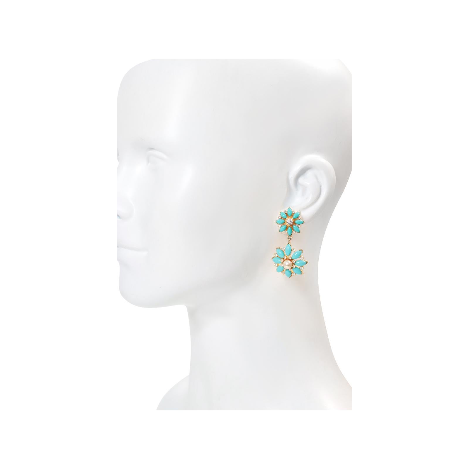 Femenino o masculino Pendientes vintage Graziano de oro con turquesa de imitación y perla de imitación Circa años 80 en venta