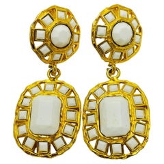 Boucles d'oreilles vintage GRAZIANO signées en verre blanc doré.