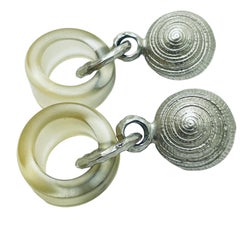 Pendientes de clip de diseño vintage GRAZIANO firmados en tono plateado