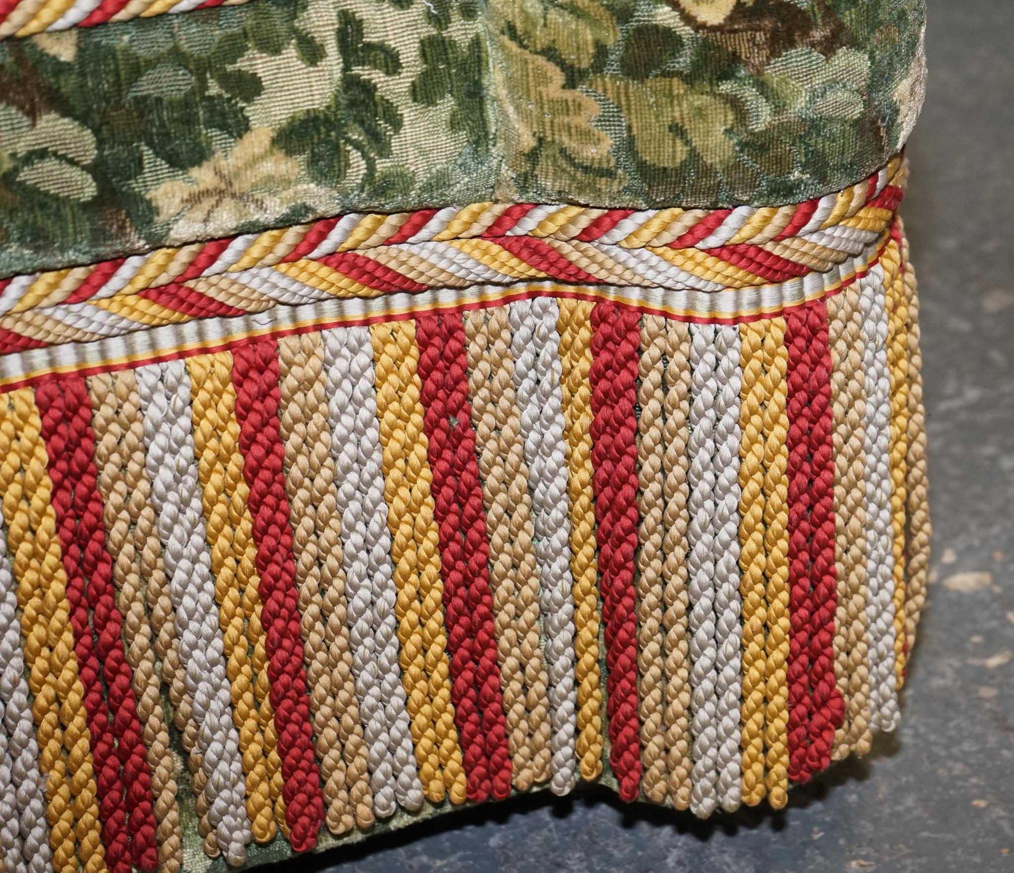 20th Century VINTAGE GREAT HARDWICKE TAPESTRY FABRIC OTTOMAN WITH TASSELS AND FRiNGE For Sale