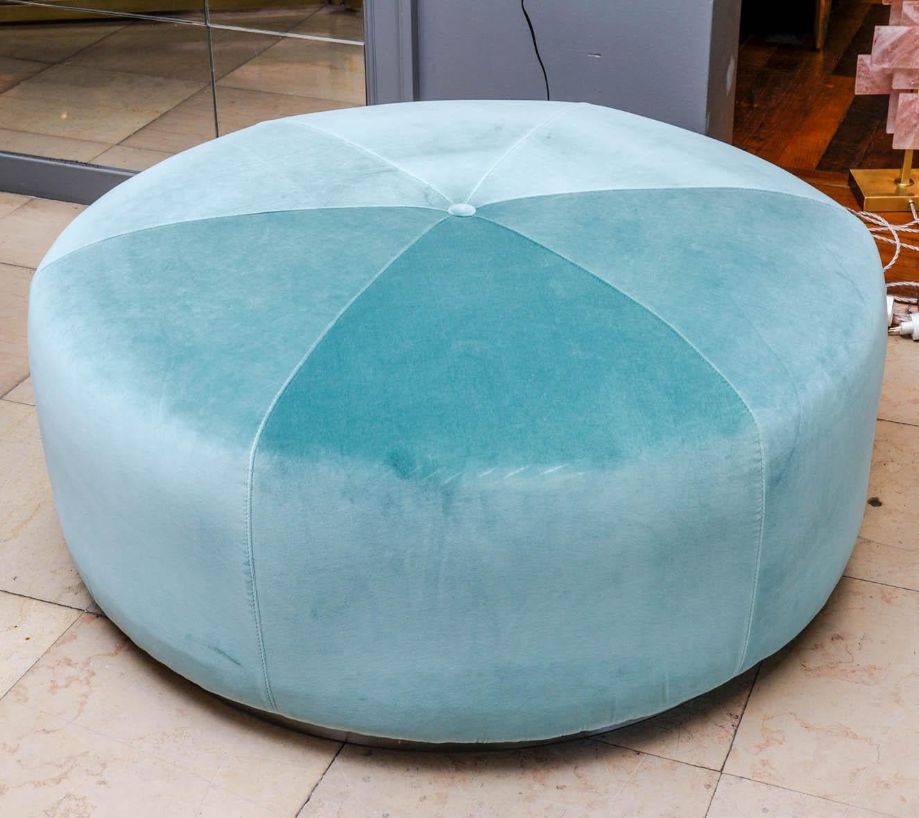 Mid-Century Modern Vintage Great Round Shaped Bench For Sale