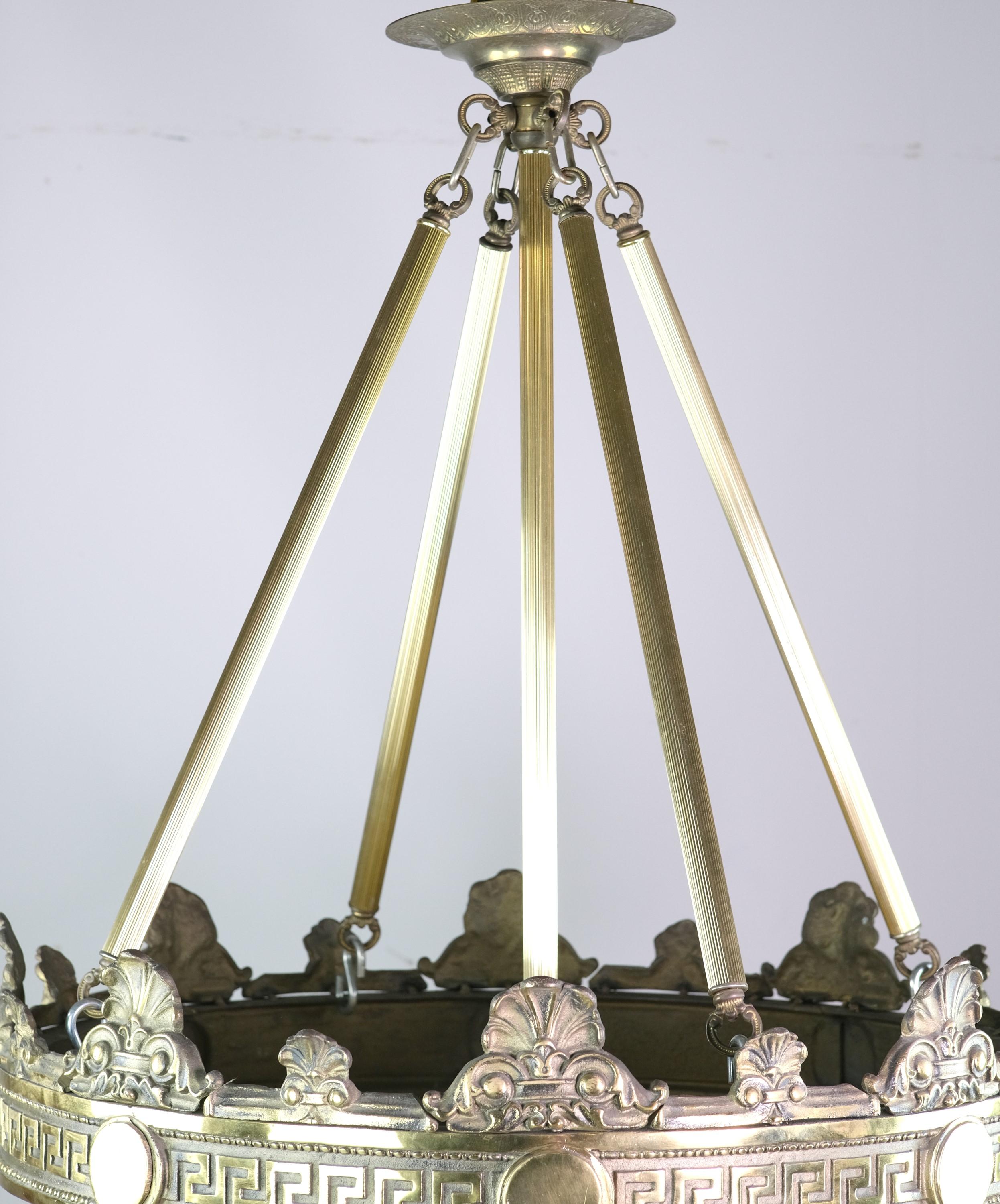 Greco Roman Detail Bronze Dish Suspension Light Quantité disponible en vente 5