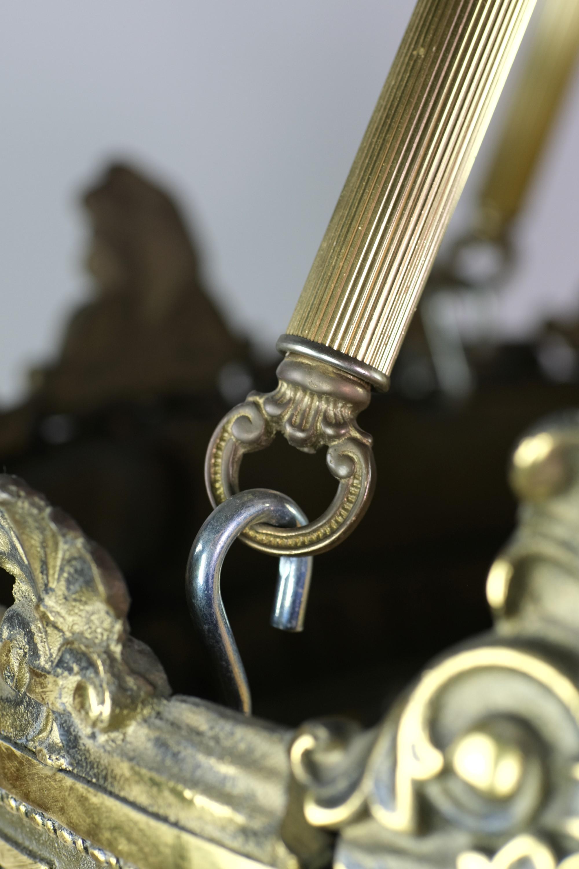 Greco Roman Detail Bronze Dish Suspension Light Quantité disponible en vente 6