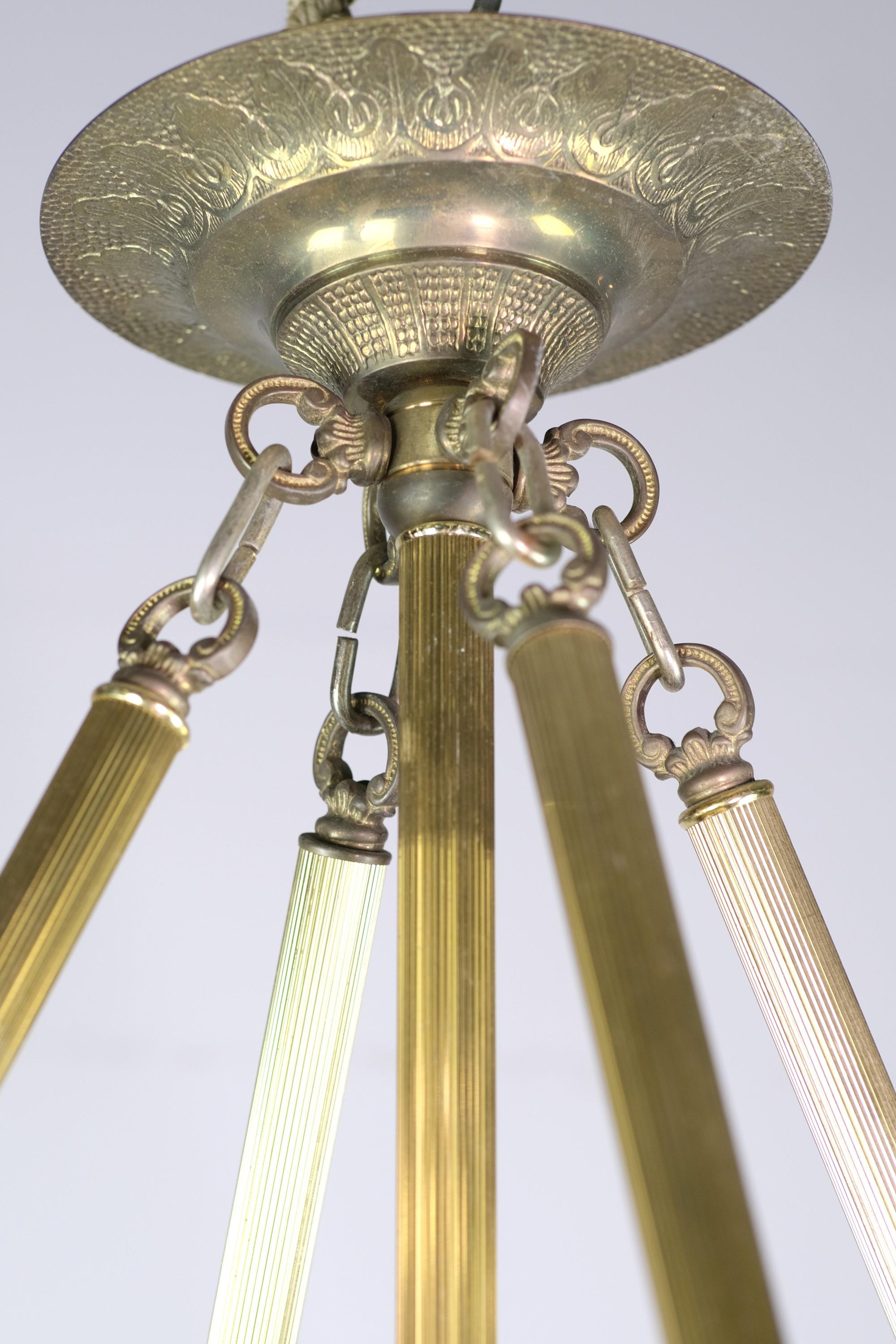 Greco Roman Detail Bronze Dish Suspension Light Quantité disponible en vente 7