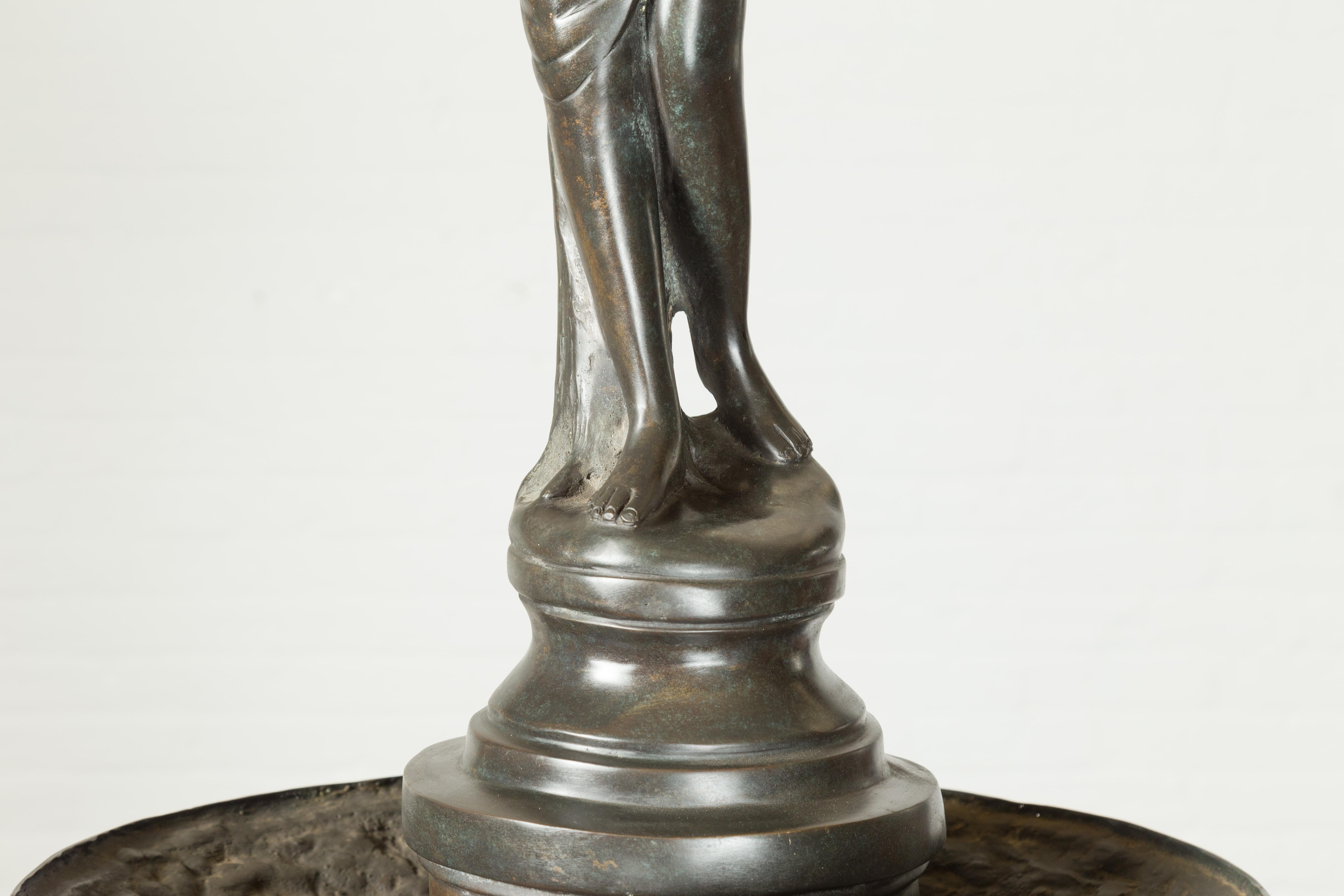 Fontaine vintage en bronze coulé de style Greco-Romain avec Nymphe, Tritons et Putti en vente 1