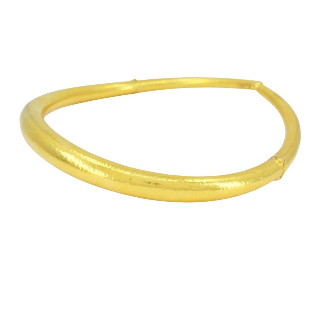 Collar Mecánico Vintage Griego de Oro Martillado de 18k en venta 7