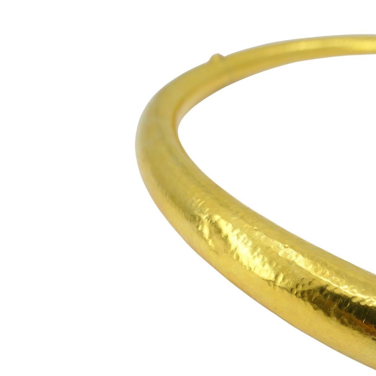 Collar Mecánico Vintage Griego de Oro Martillado de 18k en venta 9