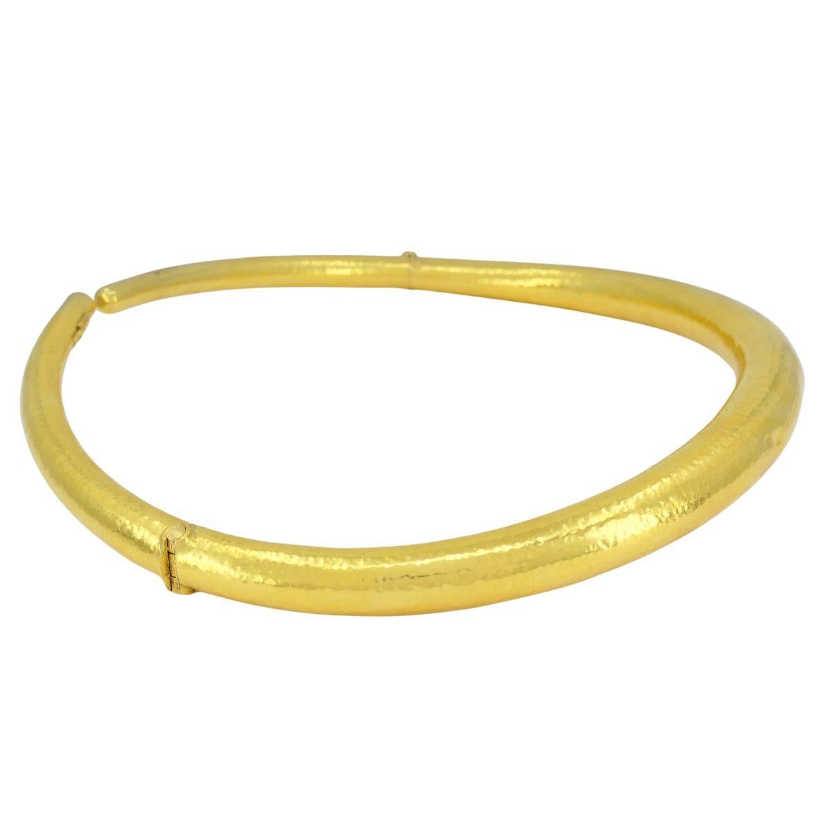 Collar Mecánico Vintage Griego de Oro Martillado de 18k en venta 3