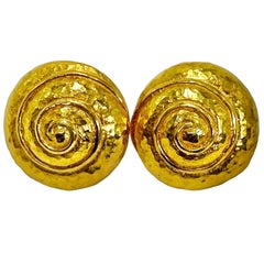 Vintage Greek 18K Yellow Gold Hammered Finish Nautilus Design Dome Earrings