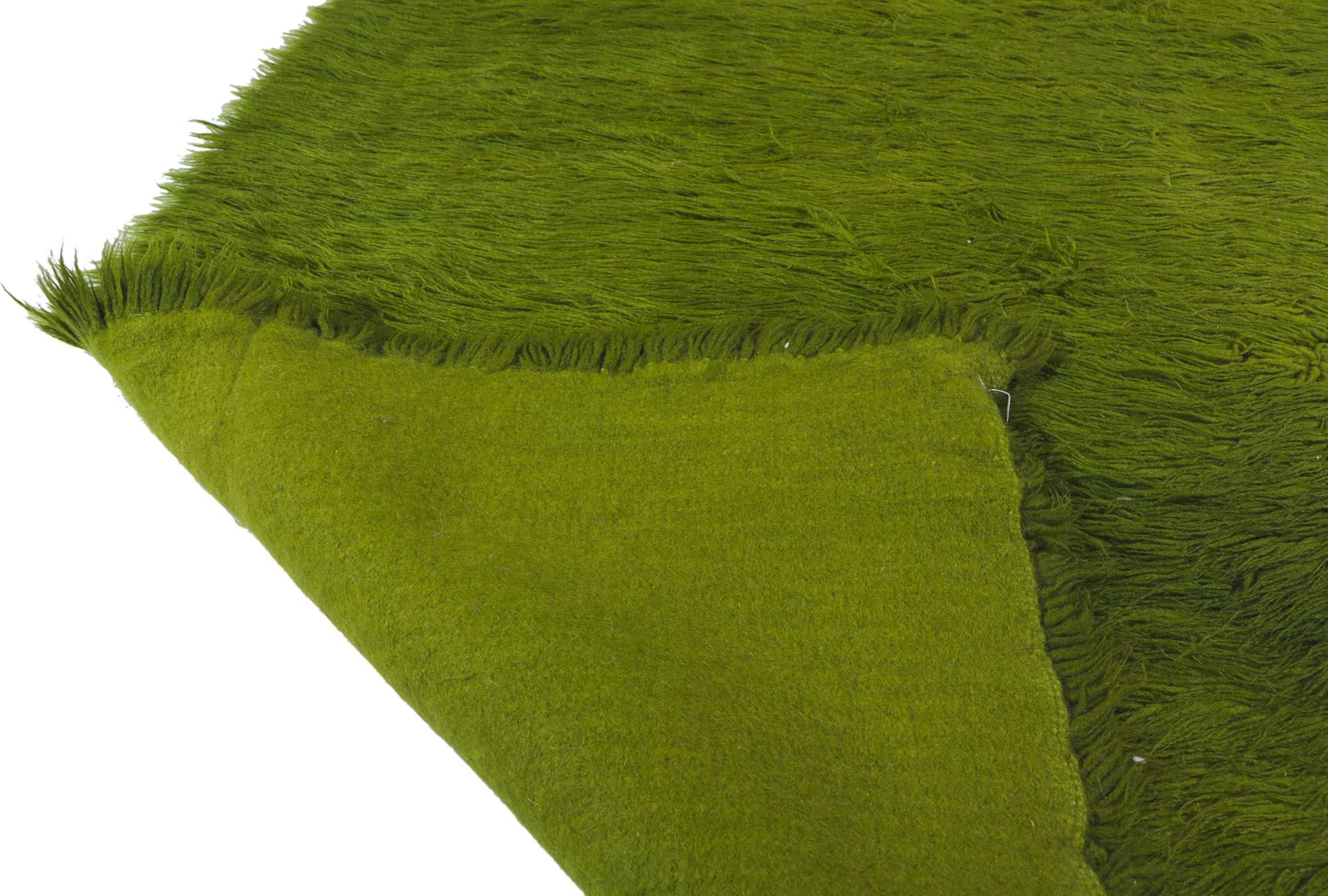 Vintage Green Greek Flokati Rug, Midcentury Modern meets Biophilic Design In Good Condition For Sale In Dallas, TX