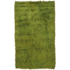 Alfombra Flokati Griega Vintage con Diseño Biofílico Moderno