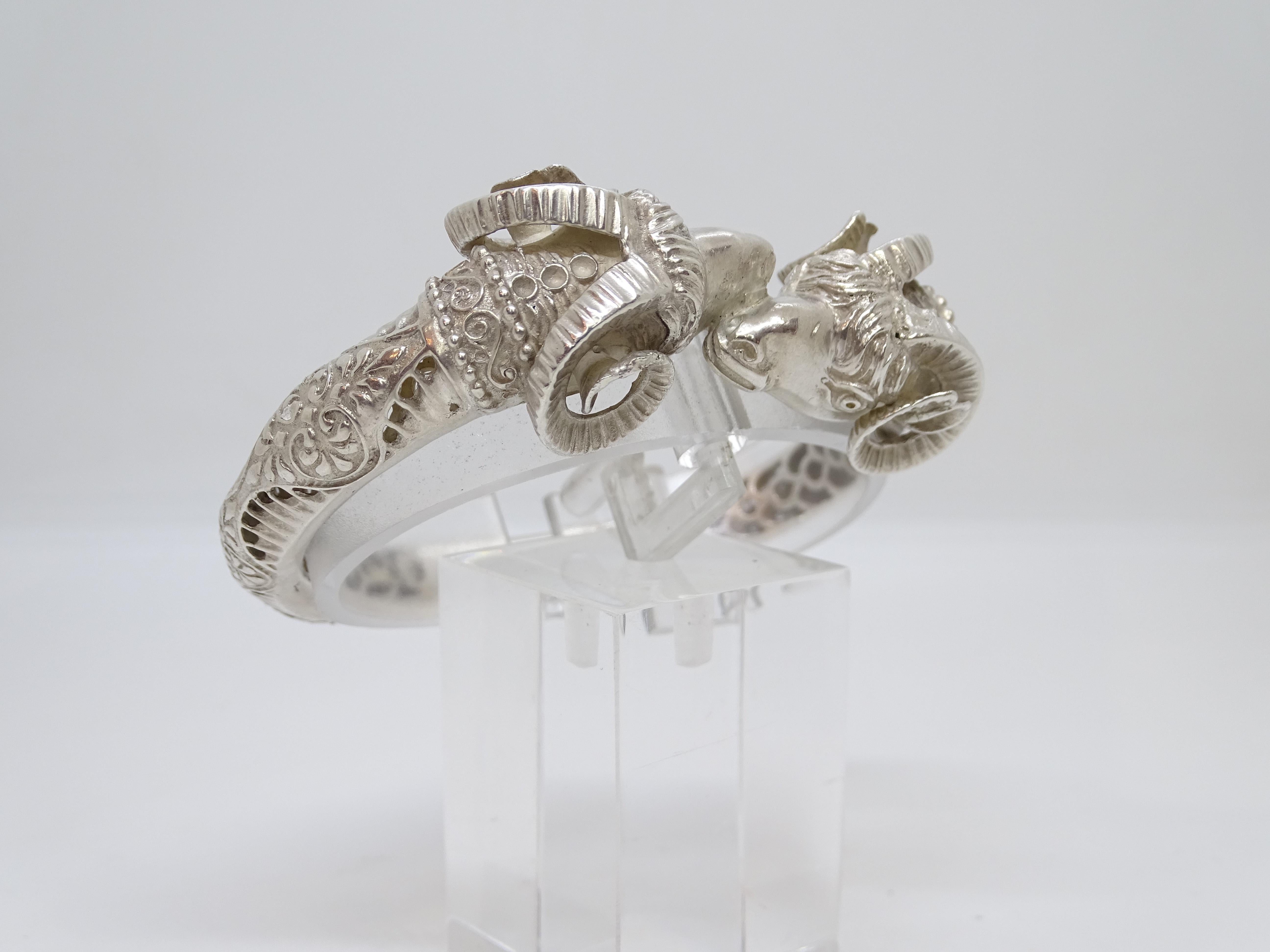 Gioielli greci d'epoca Bracciale con testa di ariete / Bangle in argento 925 in vendita 1
