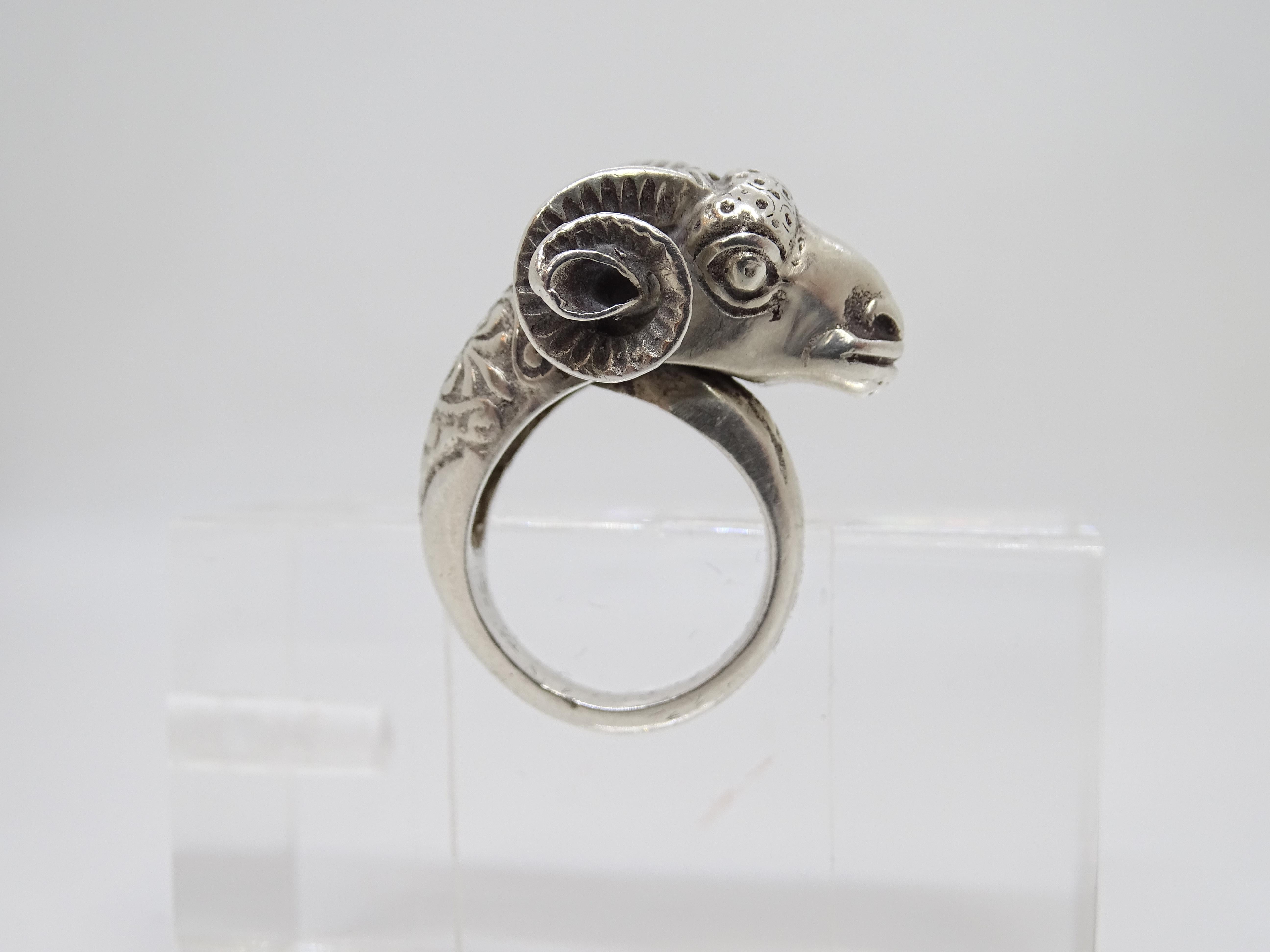 Anello greco d'epoca in argento 925 Testa di ariete in vendita 2