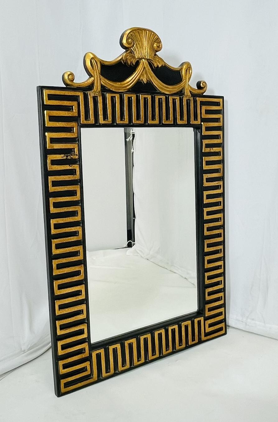 Vintage Miroir à clé grecque en bois noir et doré Attribué à Maitland-Smith Bon état - En vente à Los Angeles, CA