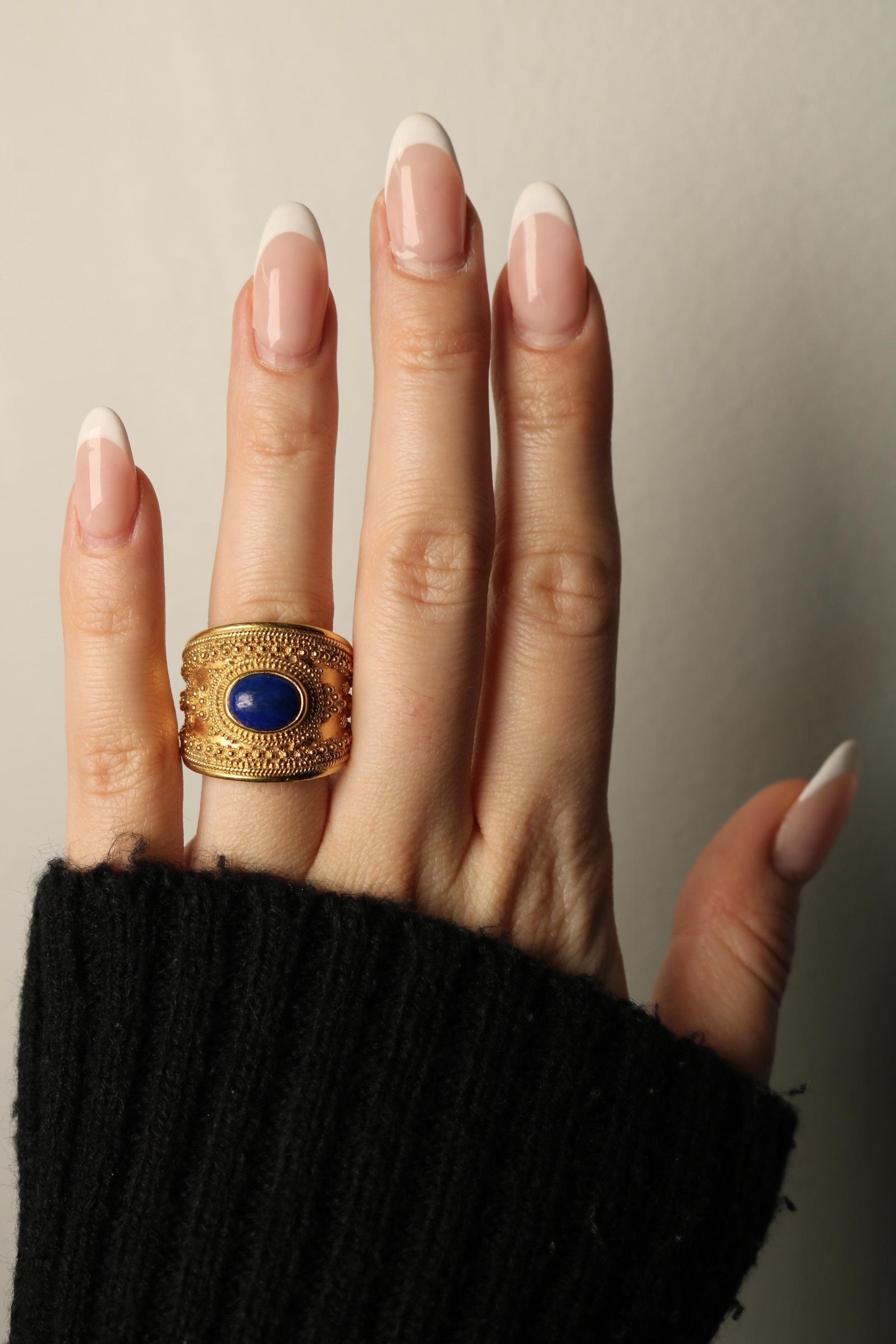 Vintage Greek Lalaounis Cabochon Lapis Hellenistic Ring in 18K Gold 3