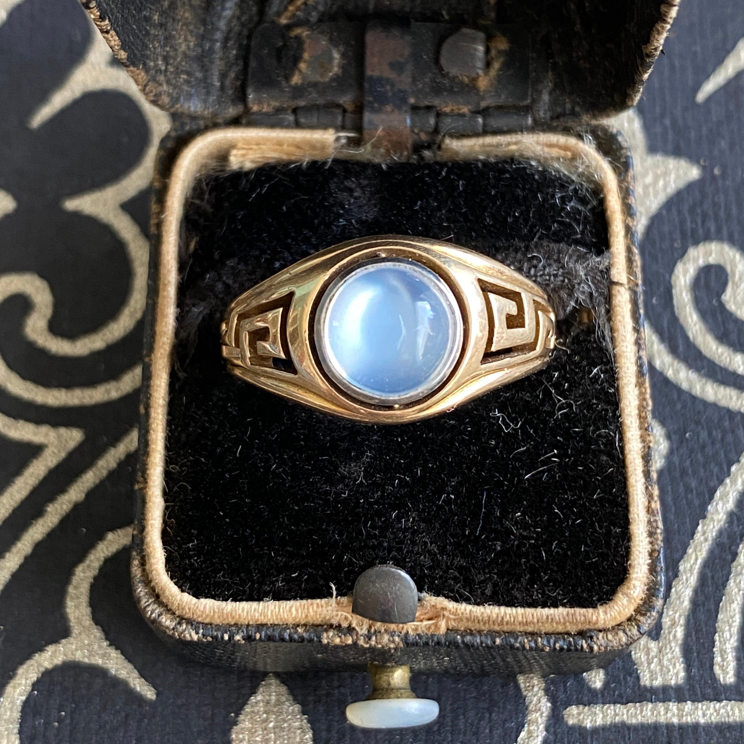 Vintage Greek Moonstone 14K Gold Ring For Sale 4