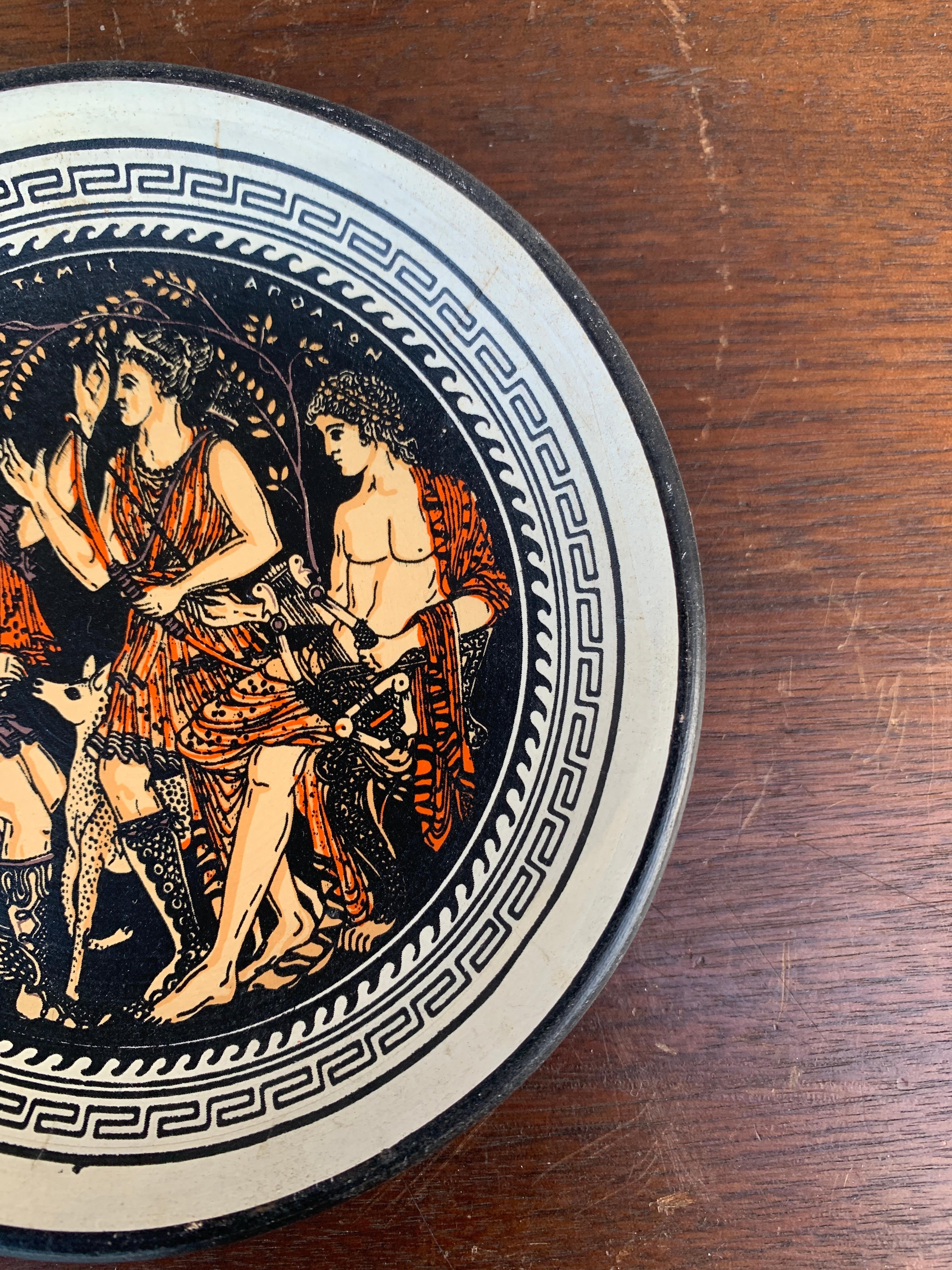 Vintage Greek Mythology Warrior Wall Plate In Good Condition For Sale In Elkhart, IN