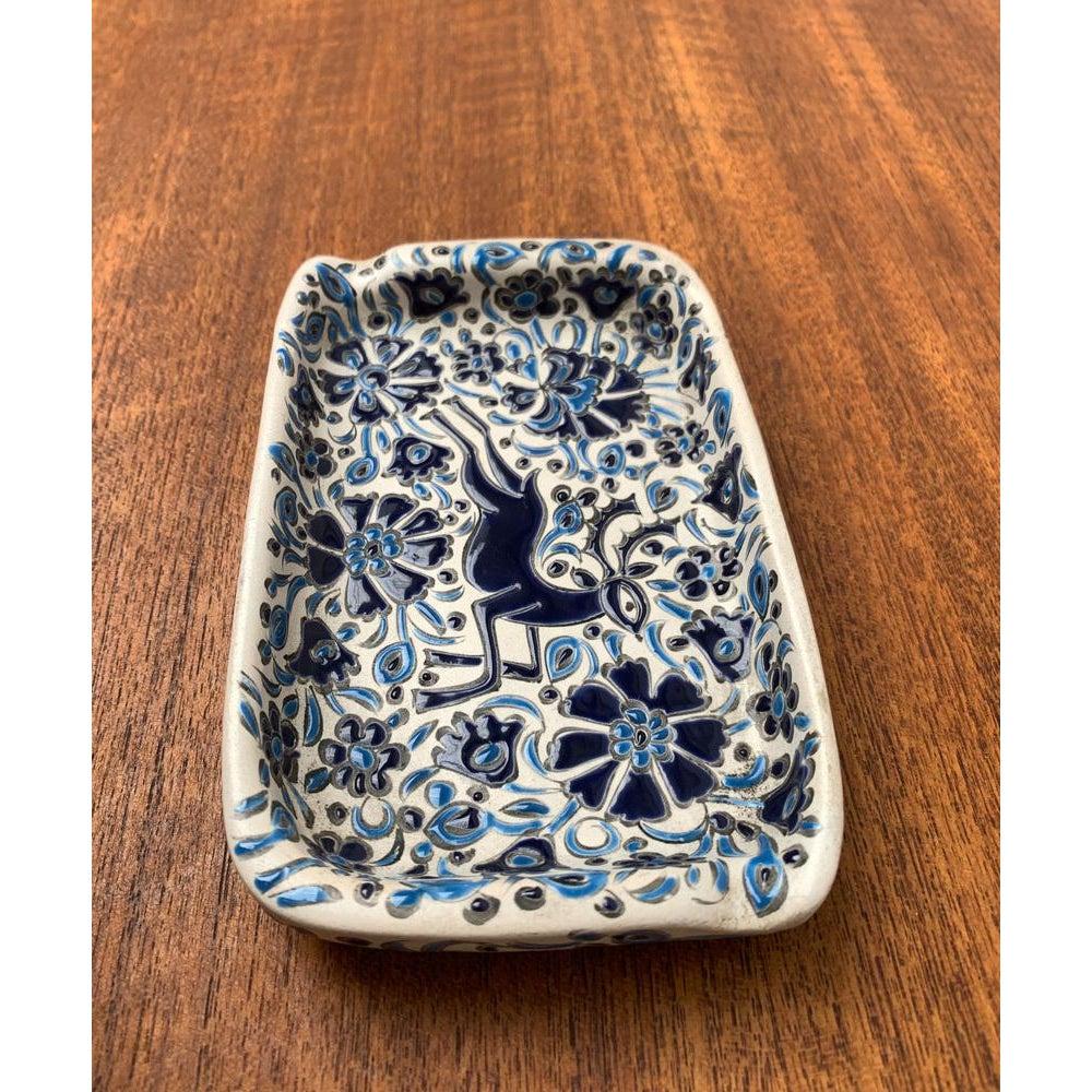 Vintage Greek Nassos Blue Handmade Ceramic Ashtray with Deer and Flower Ornament For Sale 1