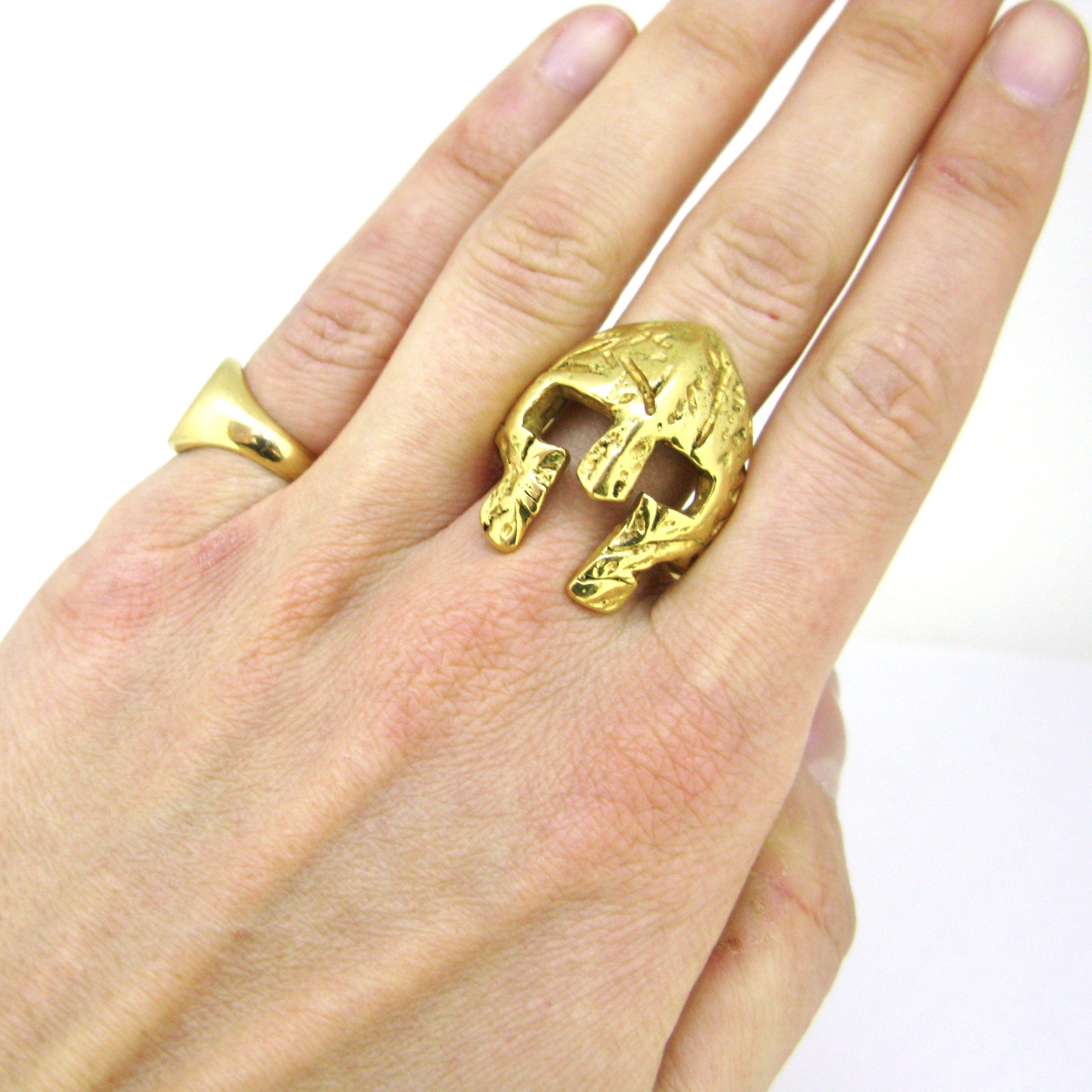 Vintage Greek Spartan Helmet Ring, 18kt Yellow Solid Gold, circa 1970 In Good Condition In London, GB