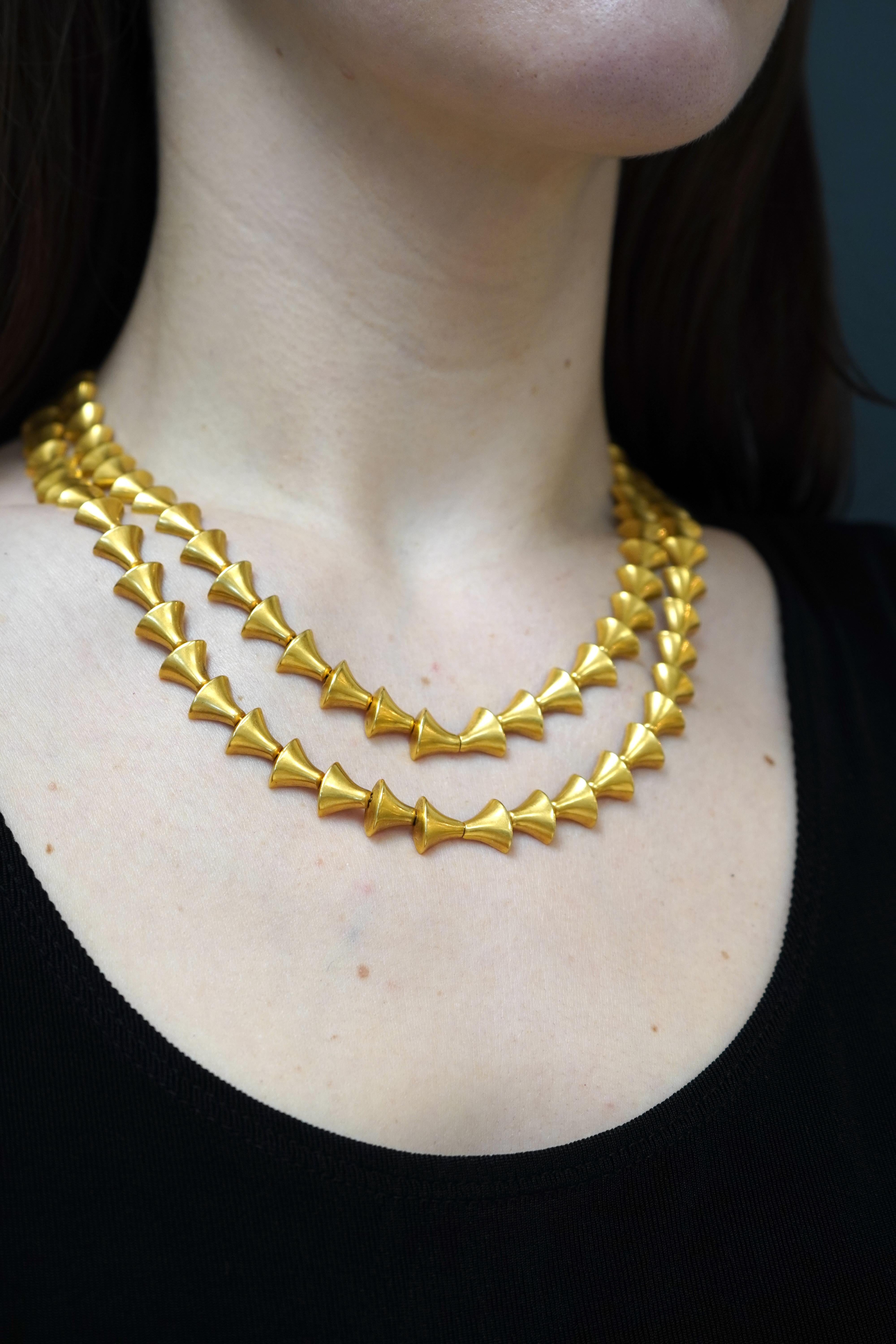 Vintage Greek Zolotas 18k Double-strand Necklace For Sale 3