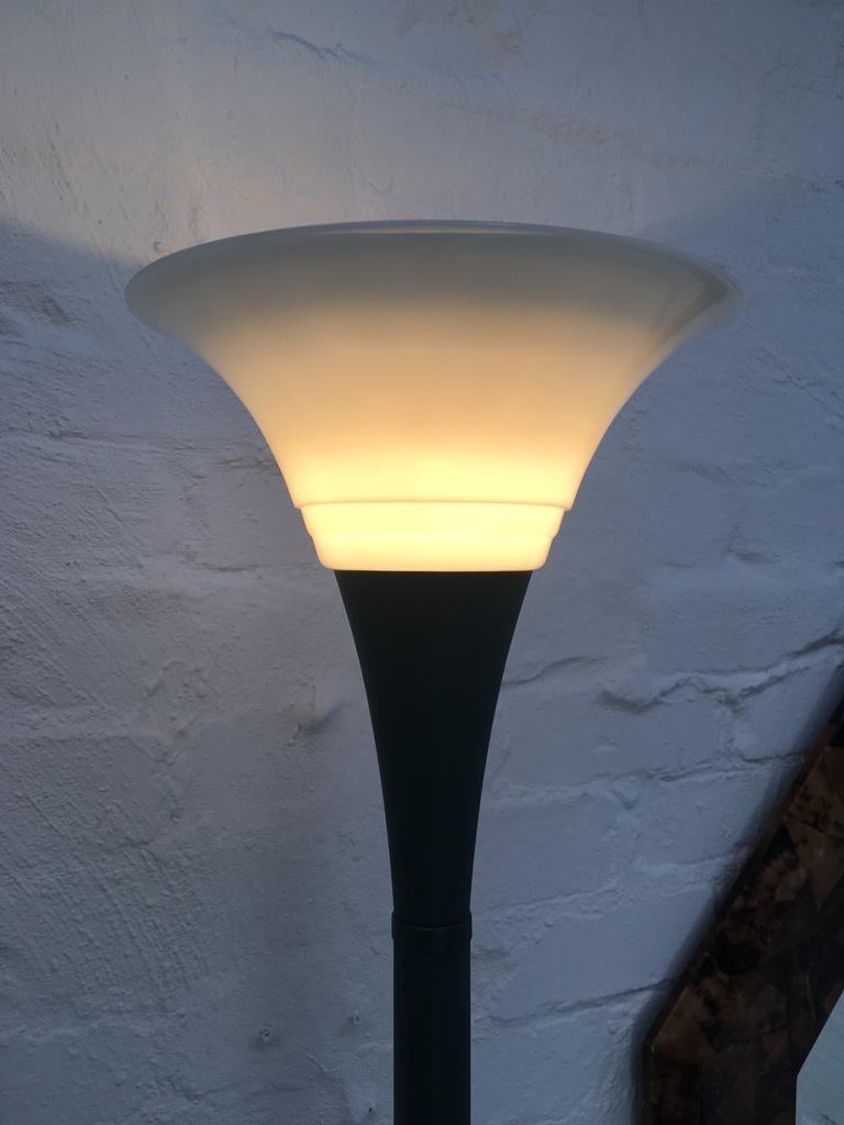 Grüne und schwarze IKEA-Torchiere-Stehlampe, Vintage, 1980er Jahre im Angebot 2