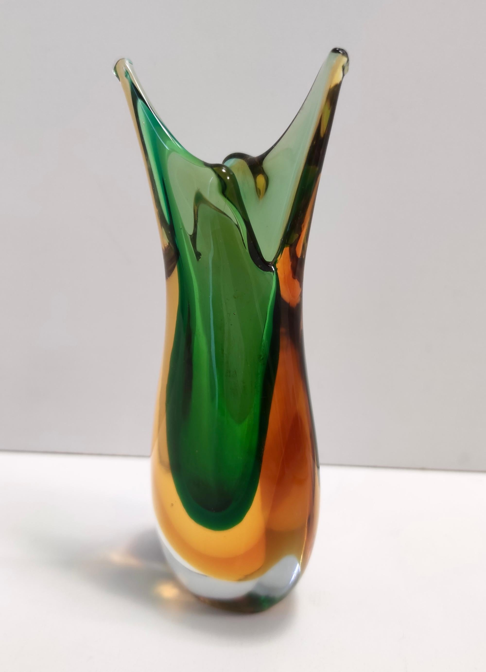 Jarrón vintage de cristal de Murano Sommerso verde y naranja de Flavio Poli, Italia en Excelente estado para la venta en Bresso, Lombardy