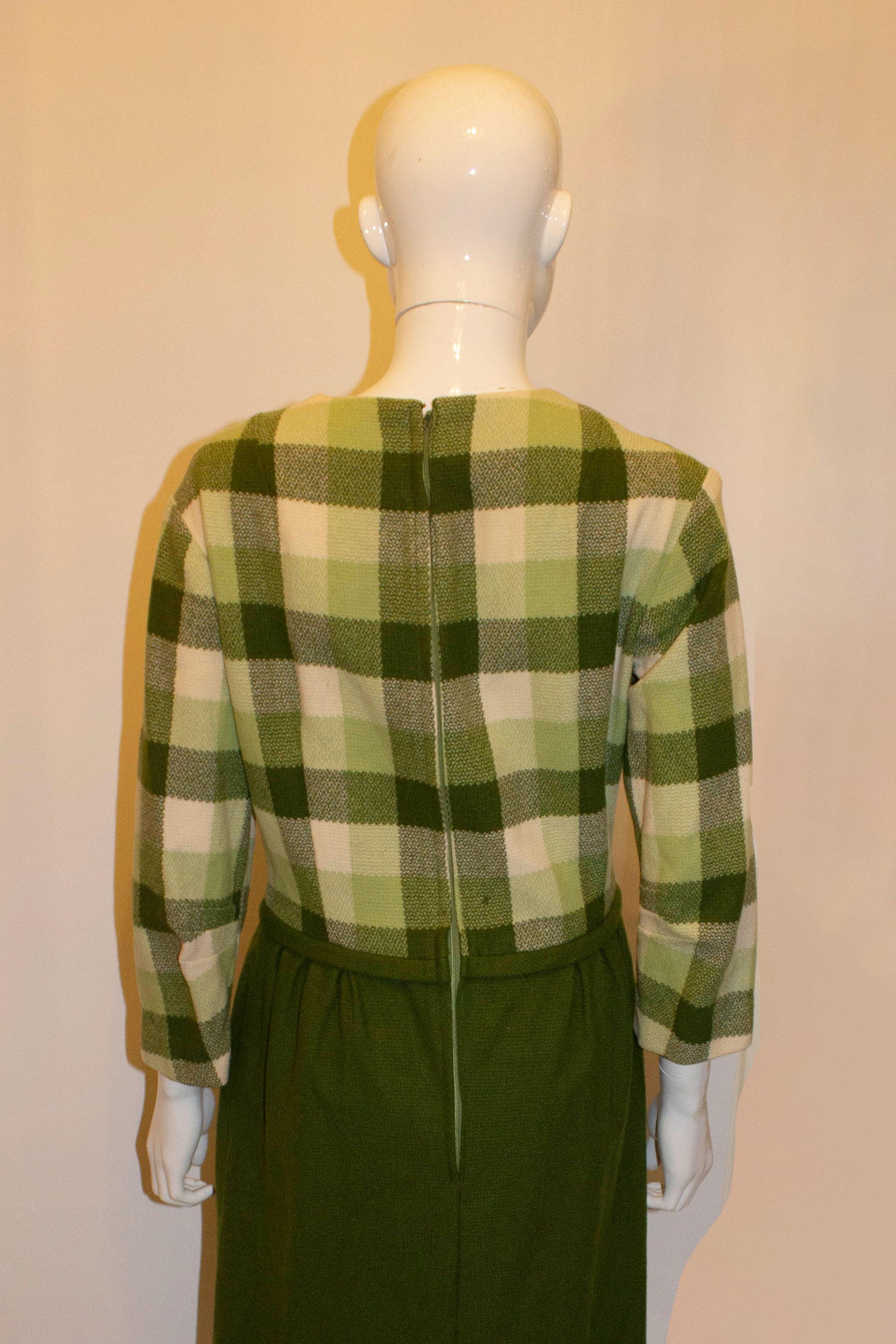 Women's or Men's Vintage Green and White Day Dress For Sale