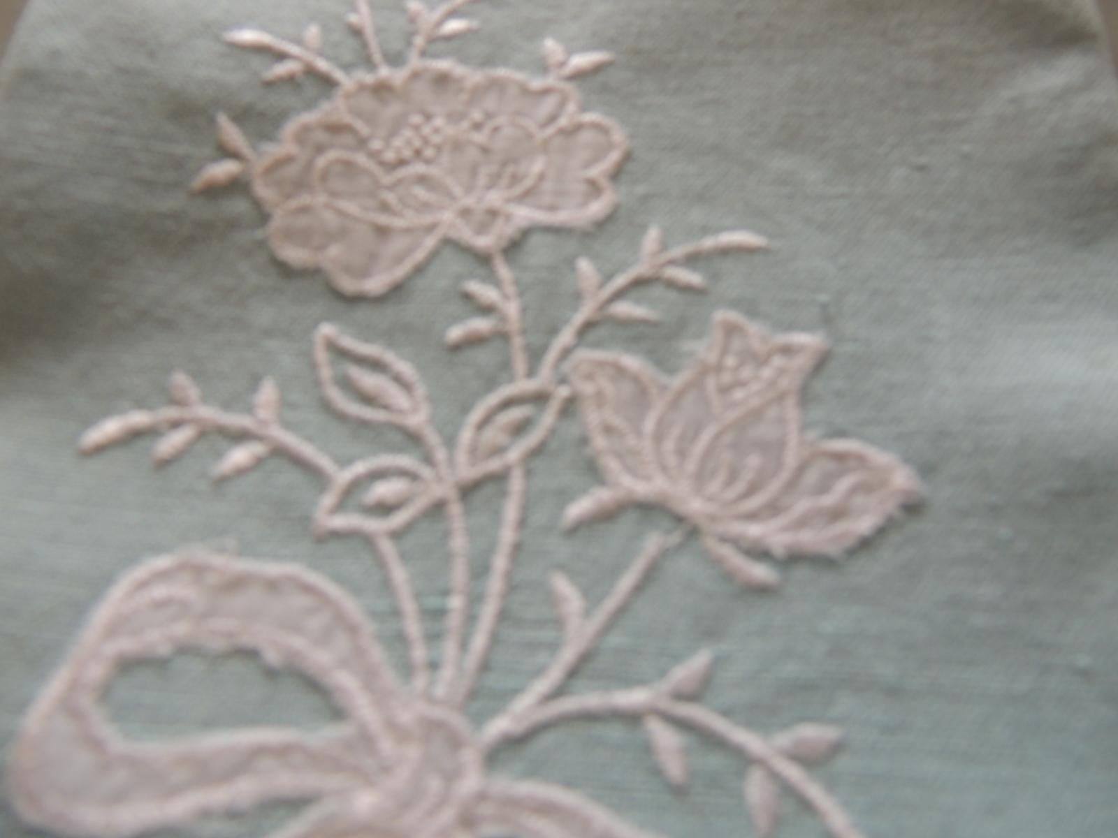 American Vintage Green and White Embroidered Flower Linen Guest Towel For Sale