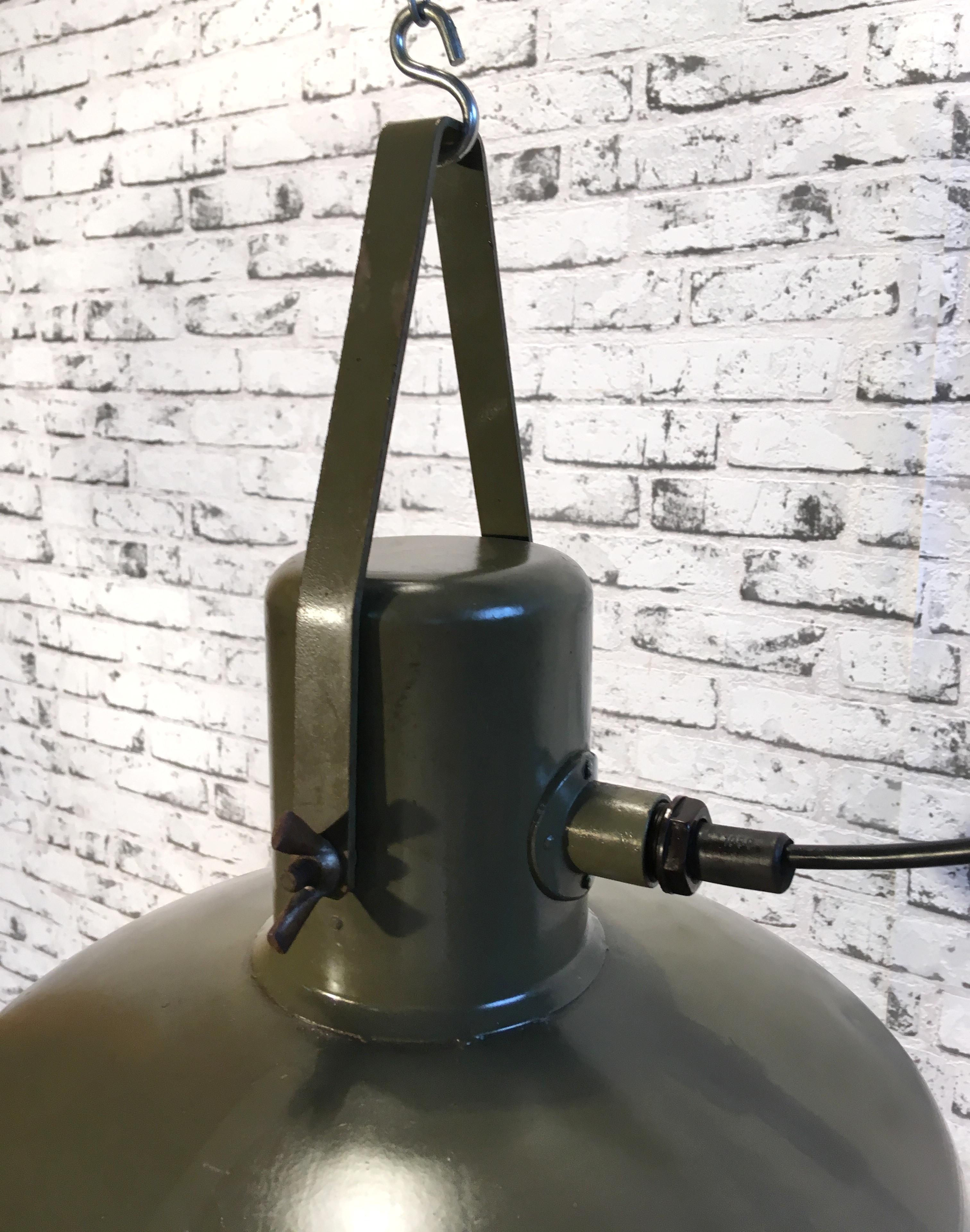 Industrial Vintage Green Army Pendant Lamp, 1960s