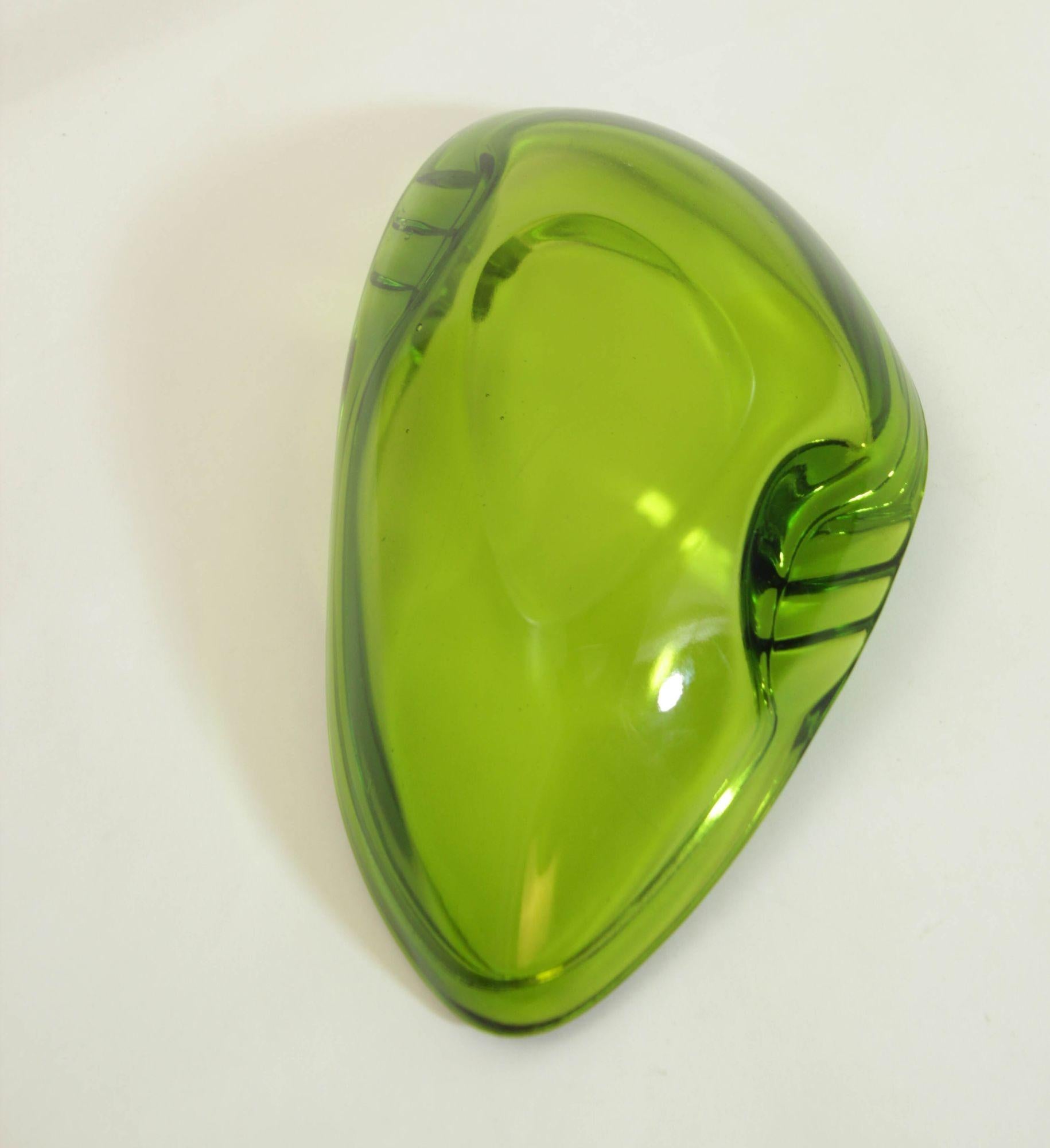 Vintage Green Art Glass Teardrop Boomerang Shape Ashtray 1960s 1