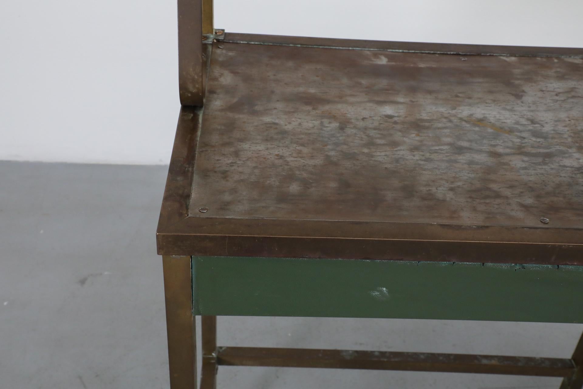 Bar o stazione di coltivazione belga verde vintage con accenti in ottone in vendita 8