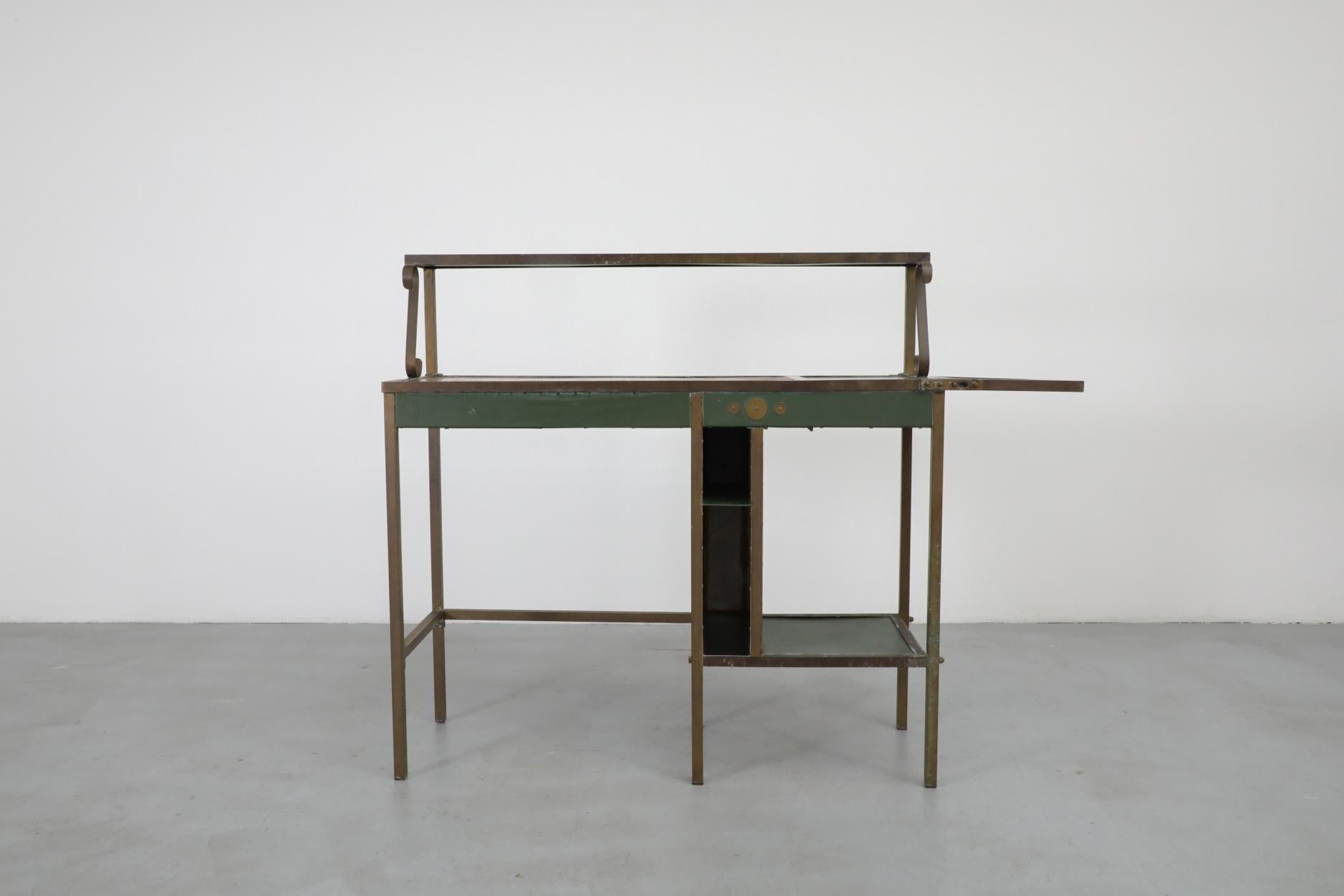 Mid-Century moderno Bar o stazione di coltivazione belga verde vintage con accenti in ottone in vendita