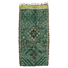 Marokkanischer Beni M'Guild-Teppich im Vintage-Stil, Boho Chic Meets Stammeskunst-Enchantment, Grün