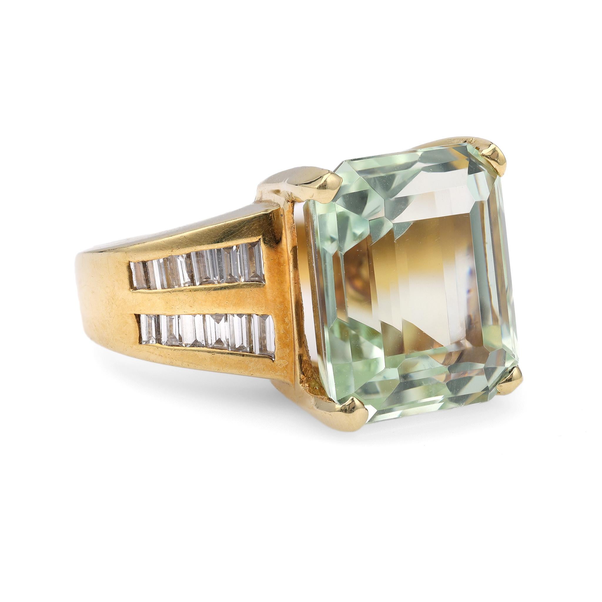 Baguette Cut Vintage Green Beryl Diamond 18k Yellow Gold Ring For Sale