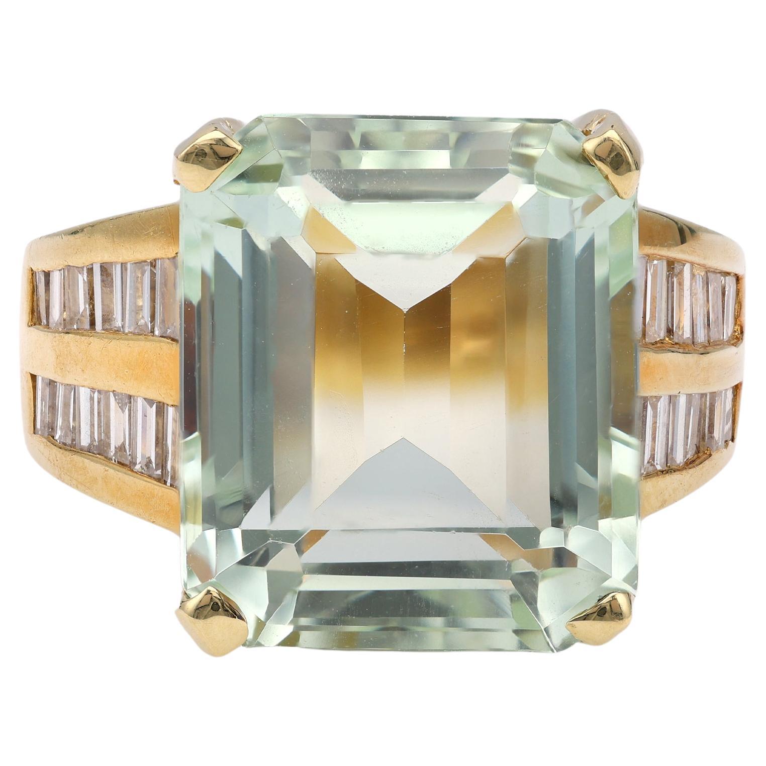 Vintage Green Beryl Diamond 18k Yellow Gold Ring For Sale