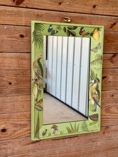 Specchio da parete vintage verde in stile botanico con decoupage, uccelli tropicali e farfalle