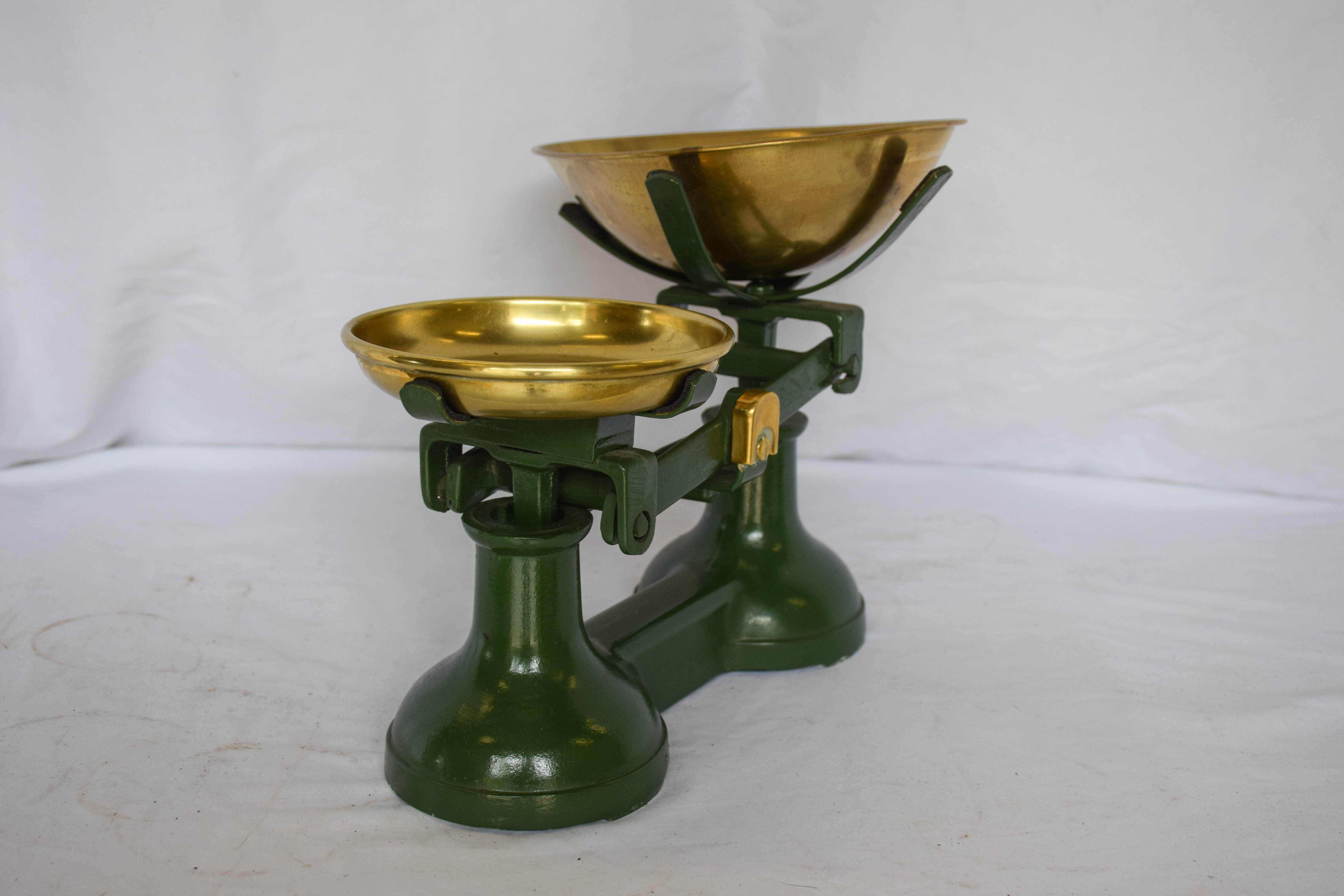 Vintage Green British Weight Balance Scale with Counterweights In Good Condition In Houston, TX